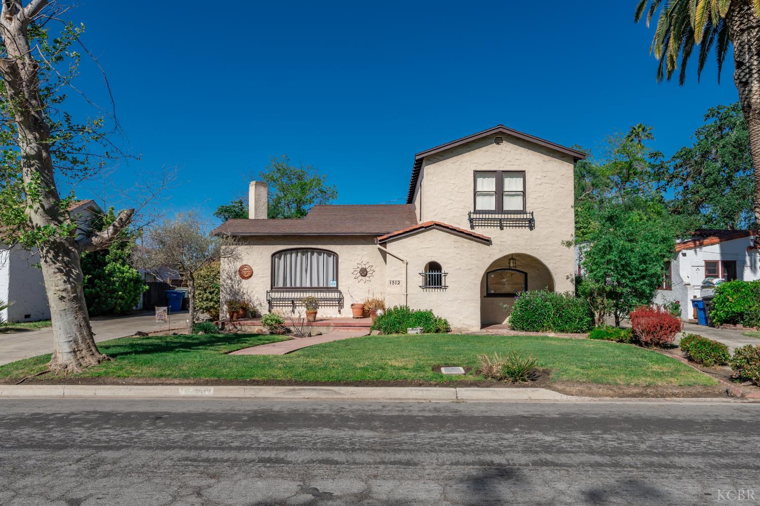 1512 Kaweah St, Hanford, CA 93230