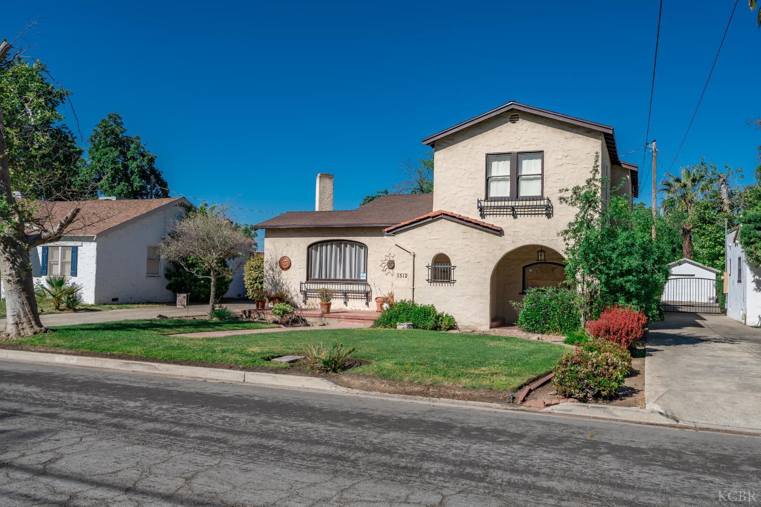 1512 Kaweah St, Hanford, CA 93230