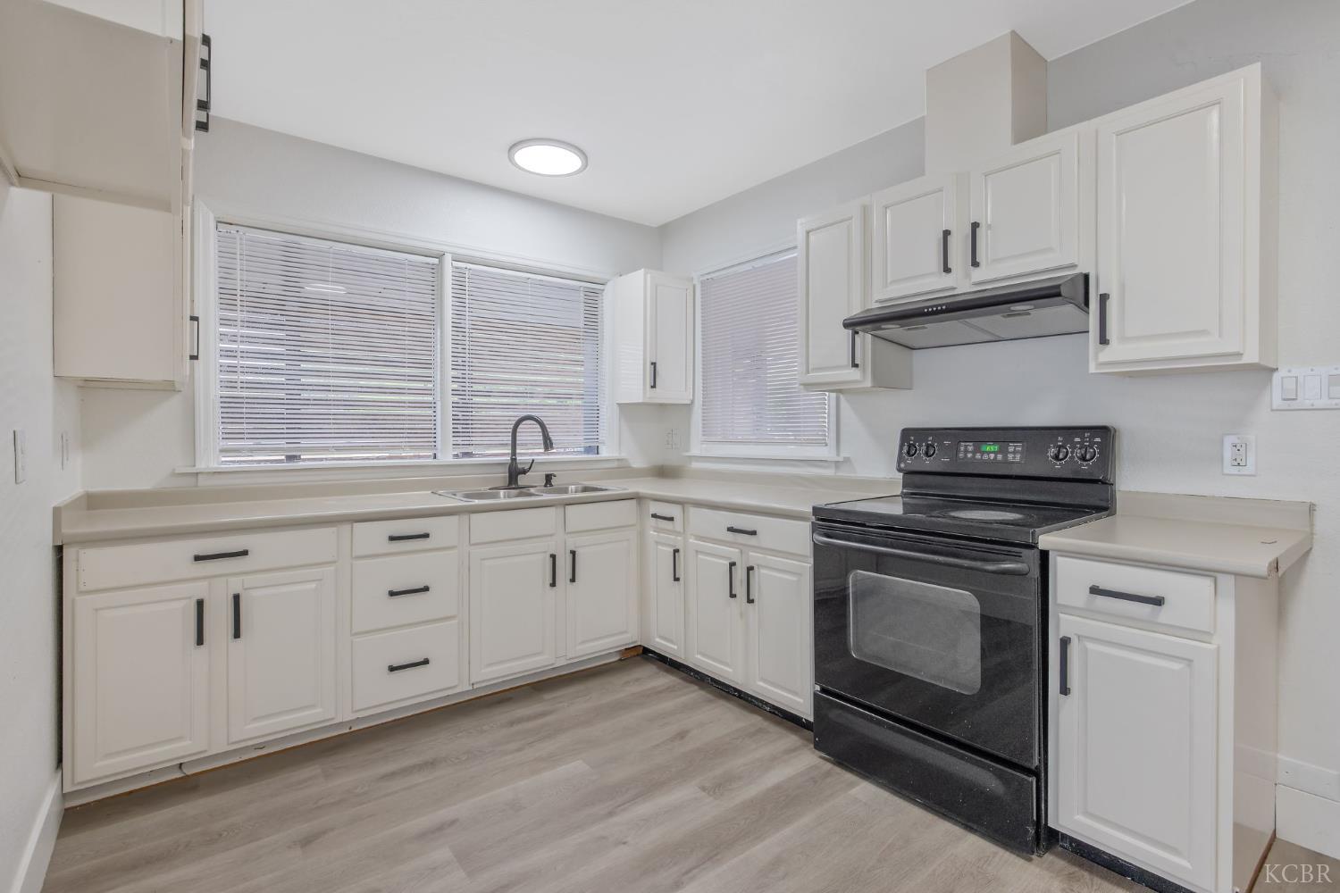 445 W Washington St, Coalinga, CA 93210