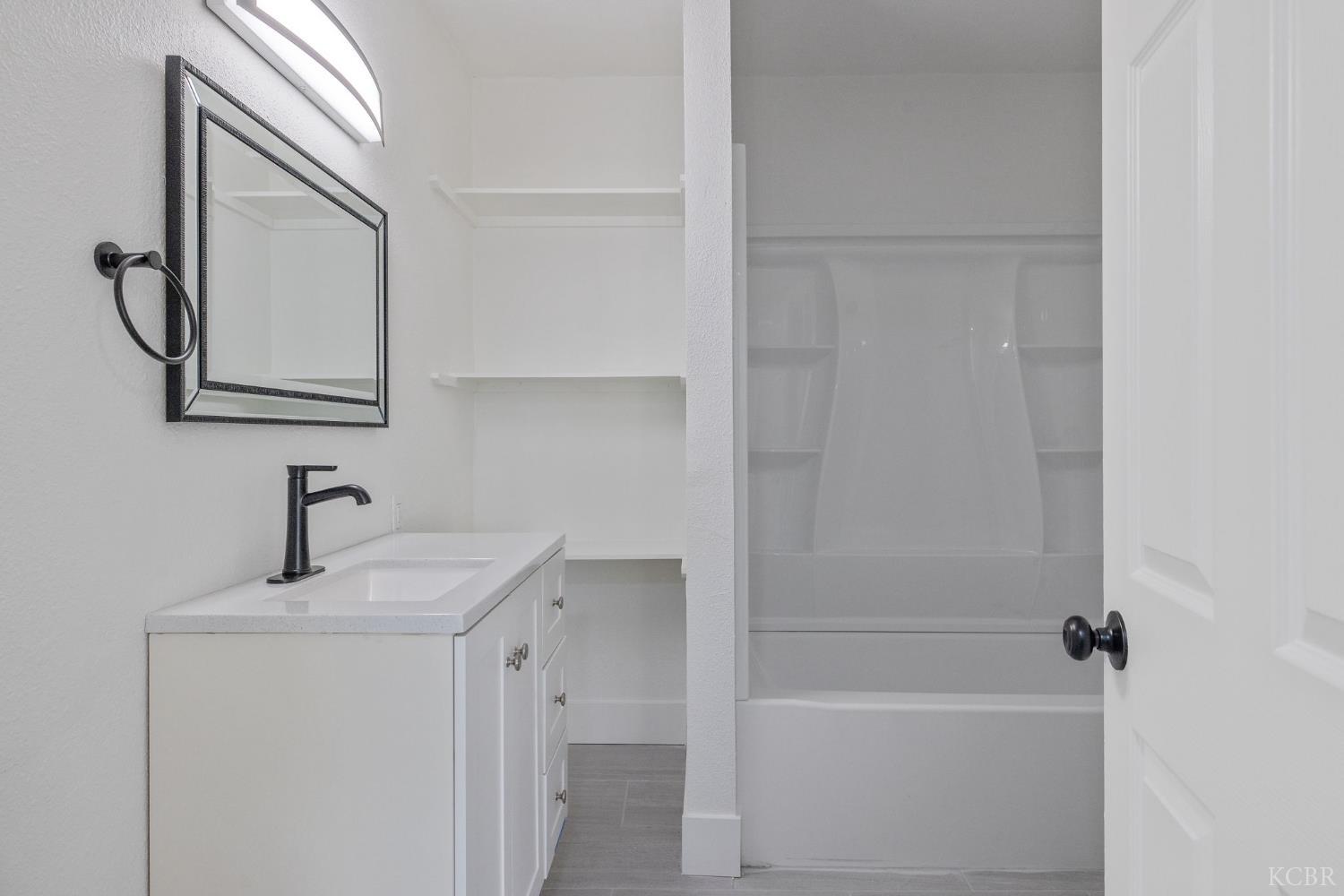 445 W Washington St, Coalinga, CA 93210