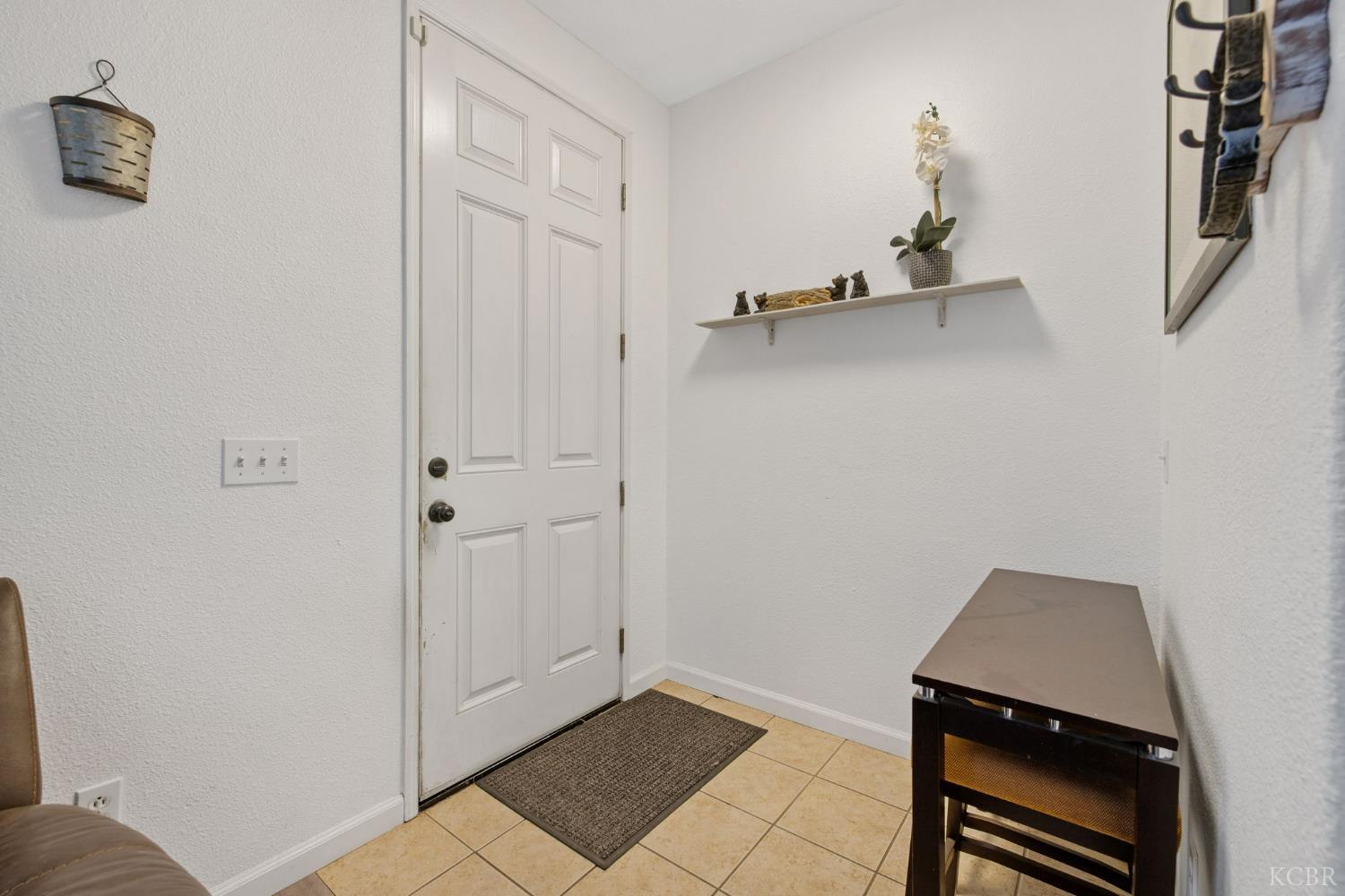 1963 W Merritt St W, Hanford, CA 93230