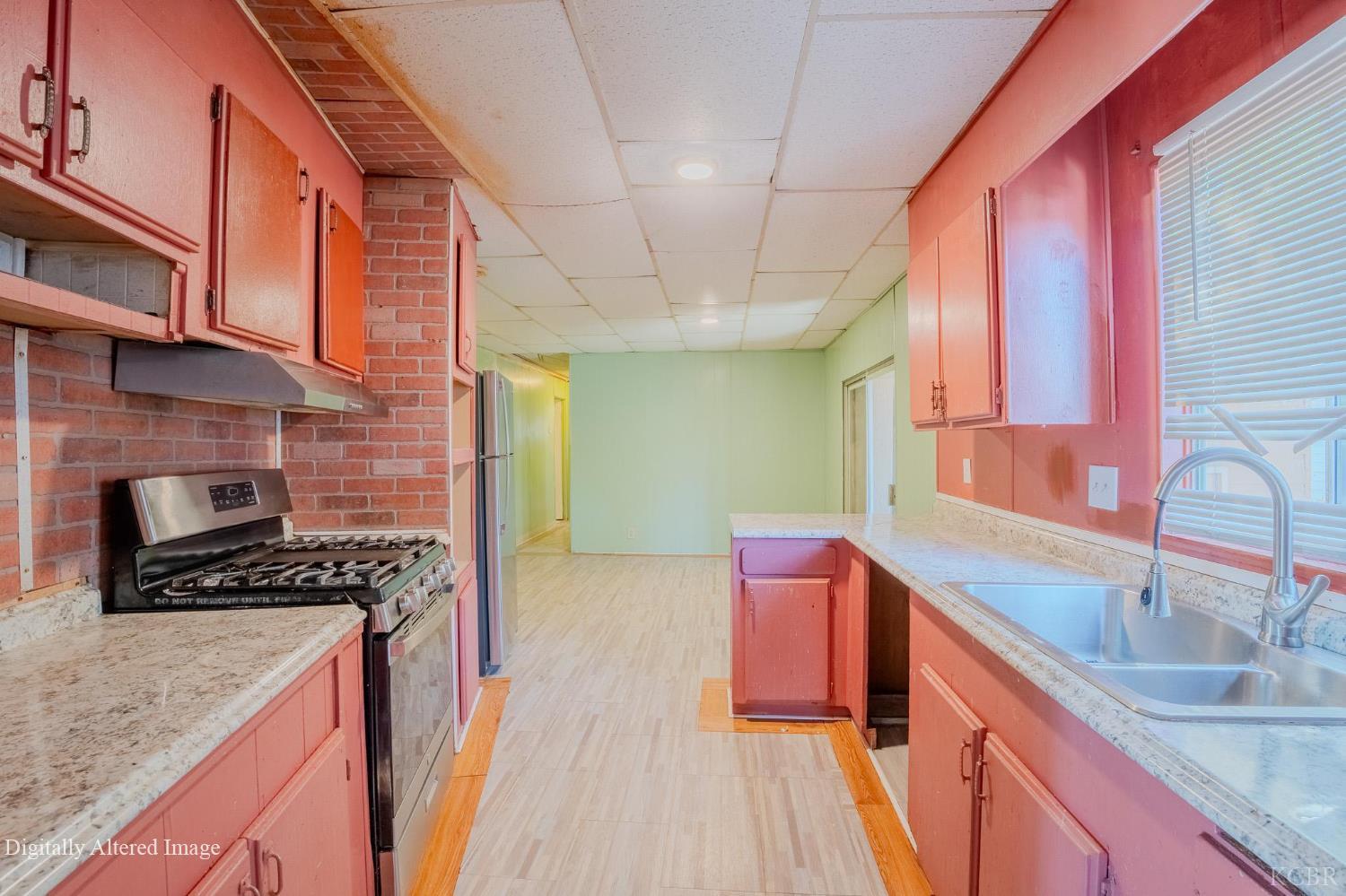 108 W Merced St, Avenal, CA 93204