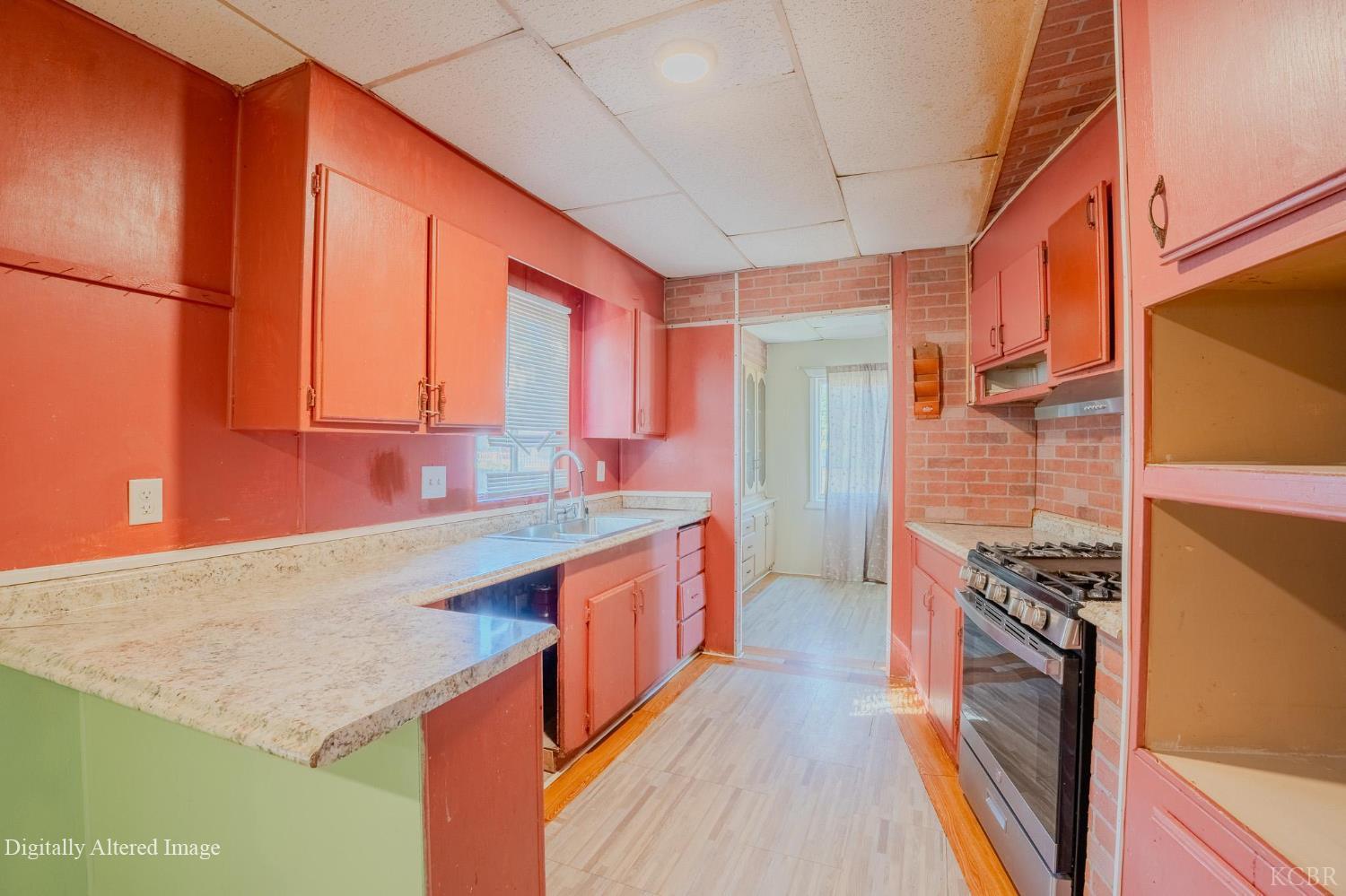 108 W Merced St, Avenal, CA 93204