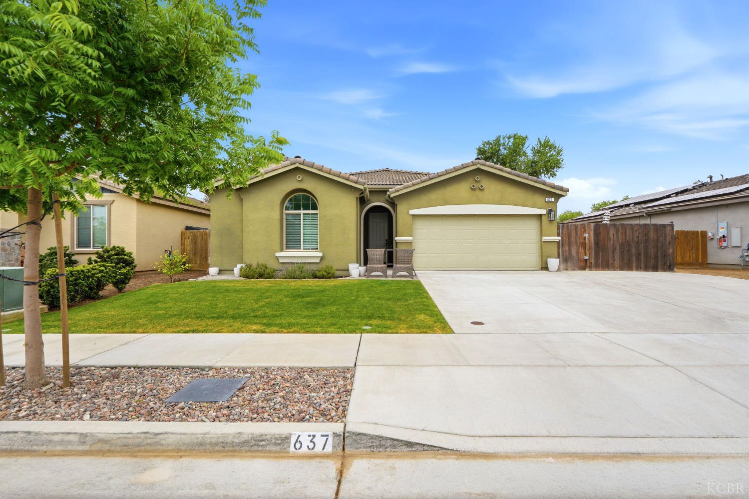 637 Melbourne Way, Lemoore, CA 93245