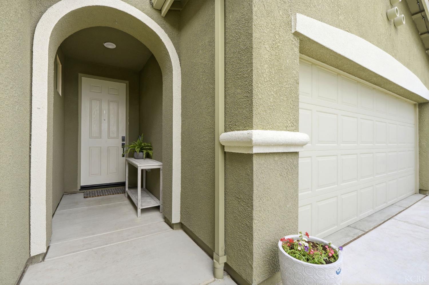 637 Melbourne Way, Lemoore, CA 93245