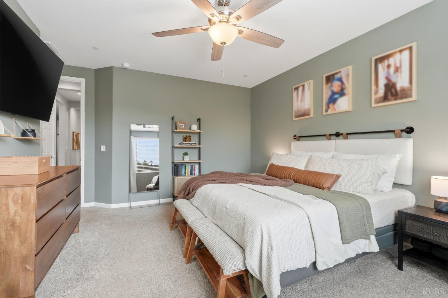 637 Melbourne Way, Lemoore, CA 93245