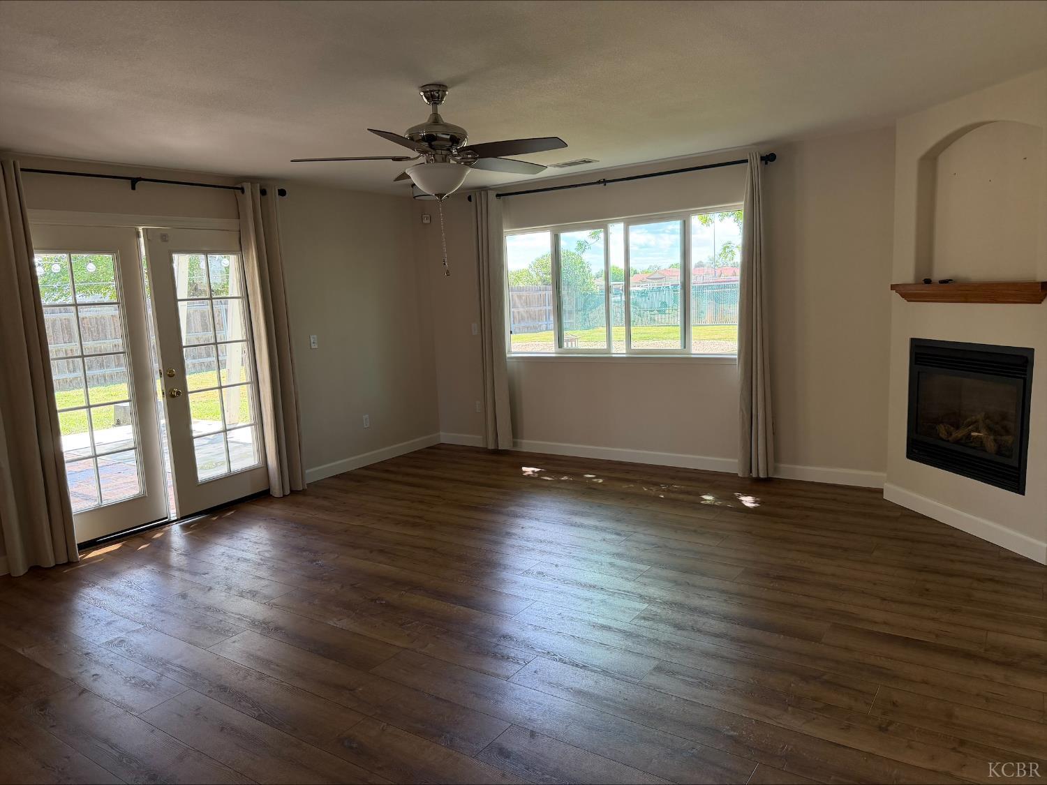 413 E Terrace Dr, Hanford, CA 93230