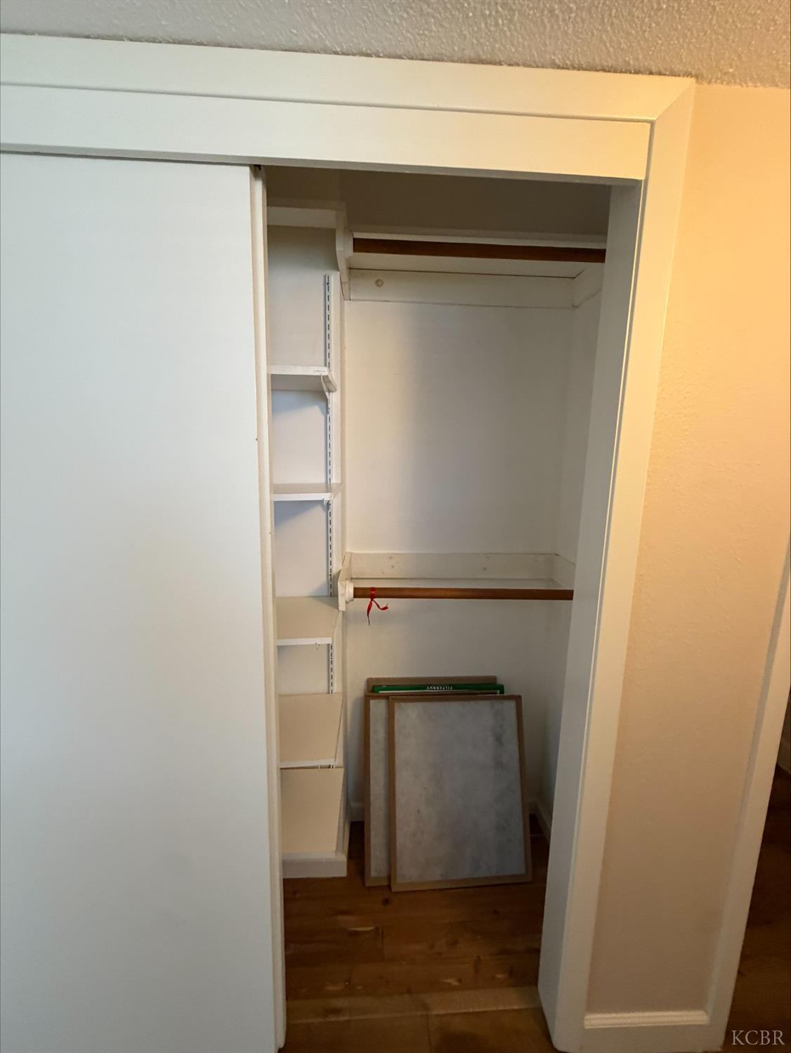 413 E Terrace Dr, Hanford, CA 93230