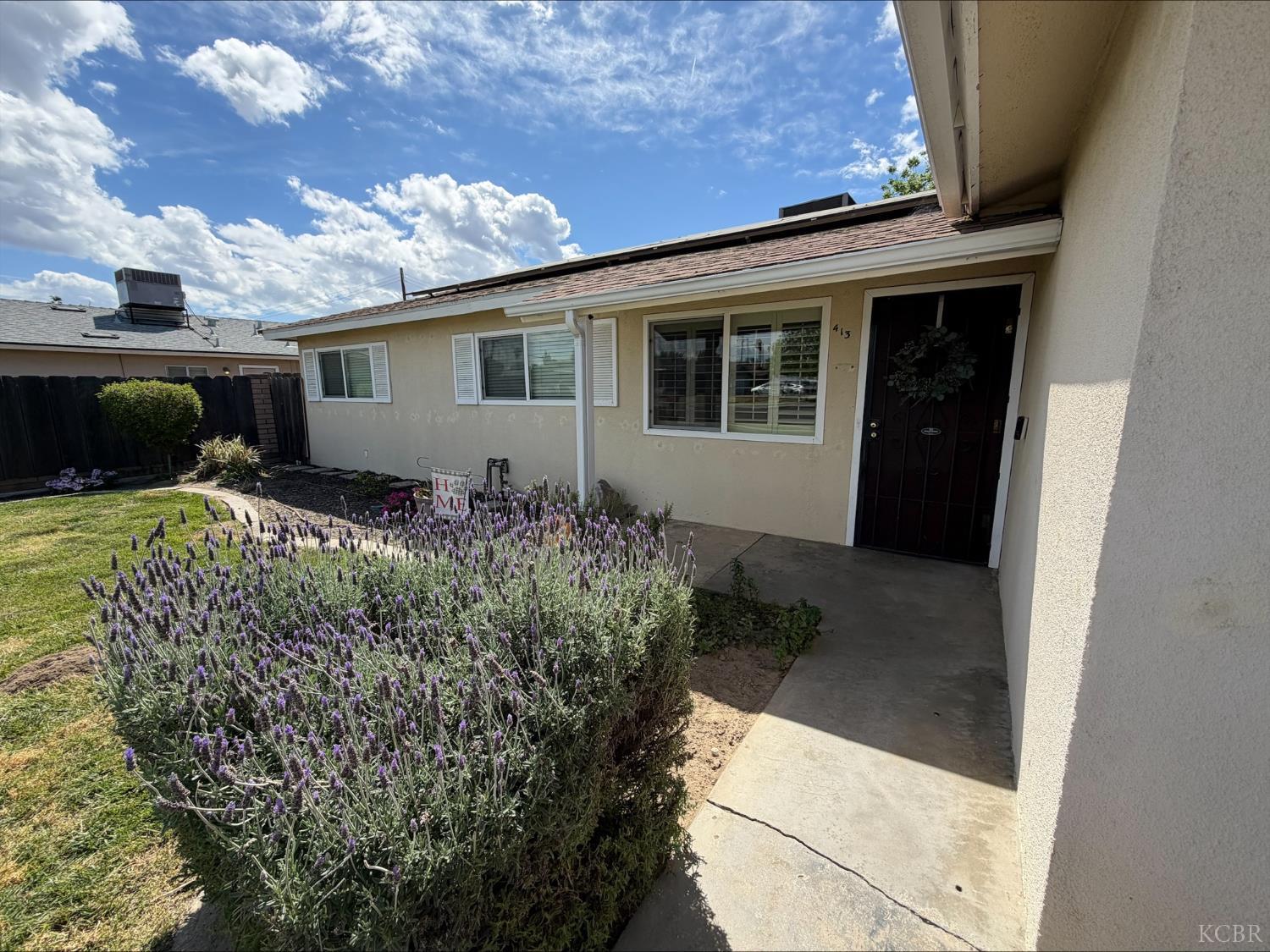 413 E Terrace Dr, Hanford, CA 93230