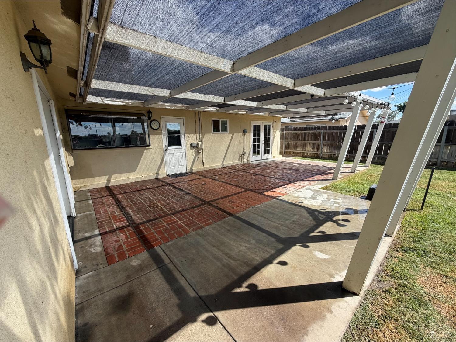 413 E Terrace Dr, Hanford, CA 93230