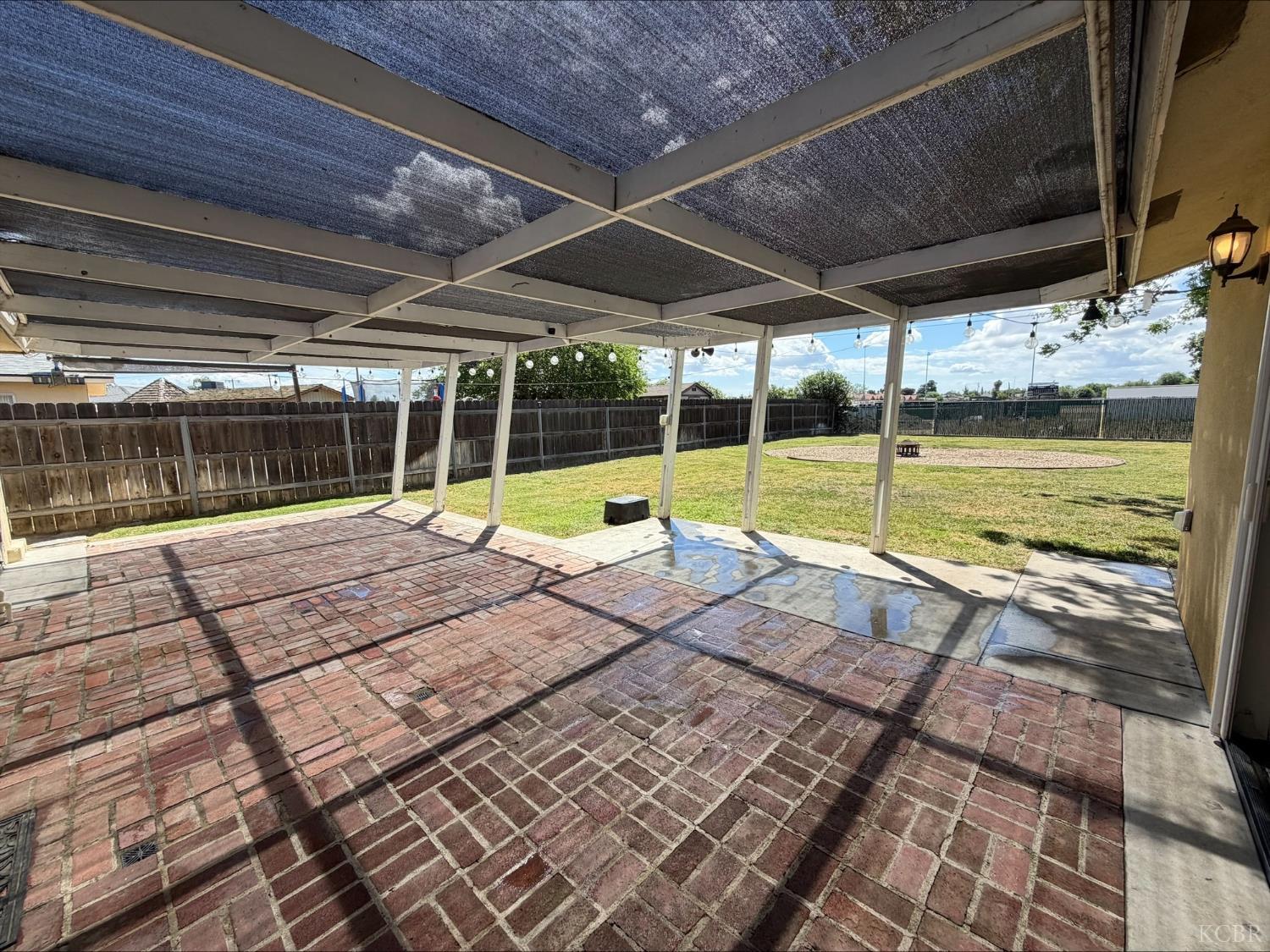 413 E Terrace Dr, Hanford, CA 93230