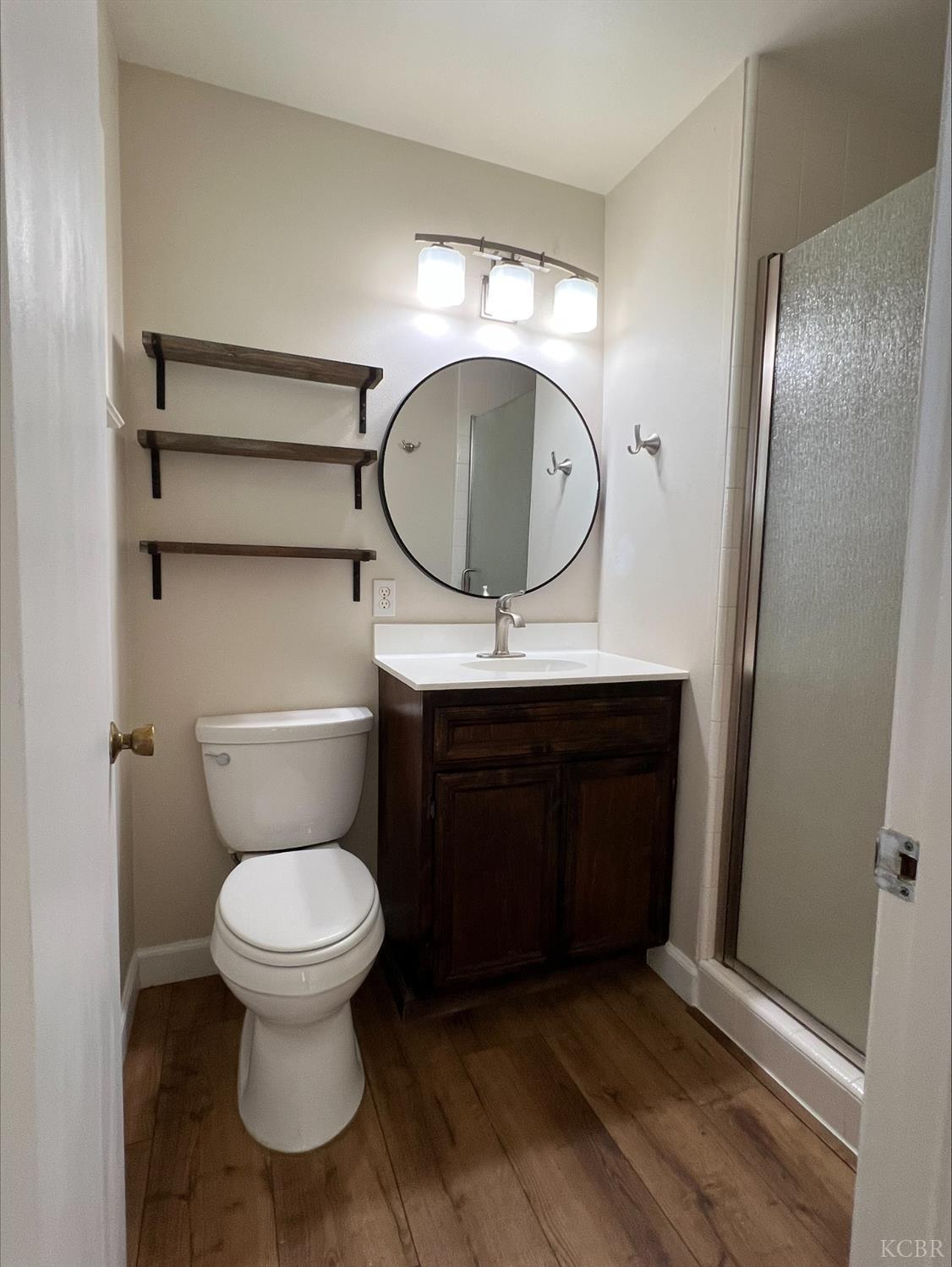 413 E Terrace Dr, Hanford, CA 93230