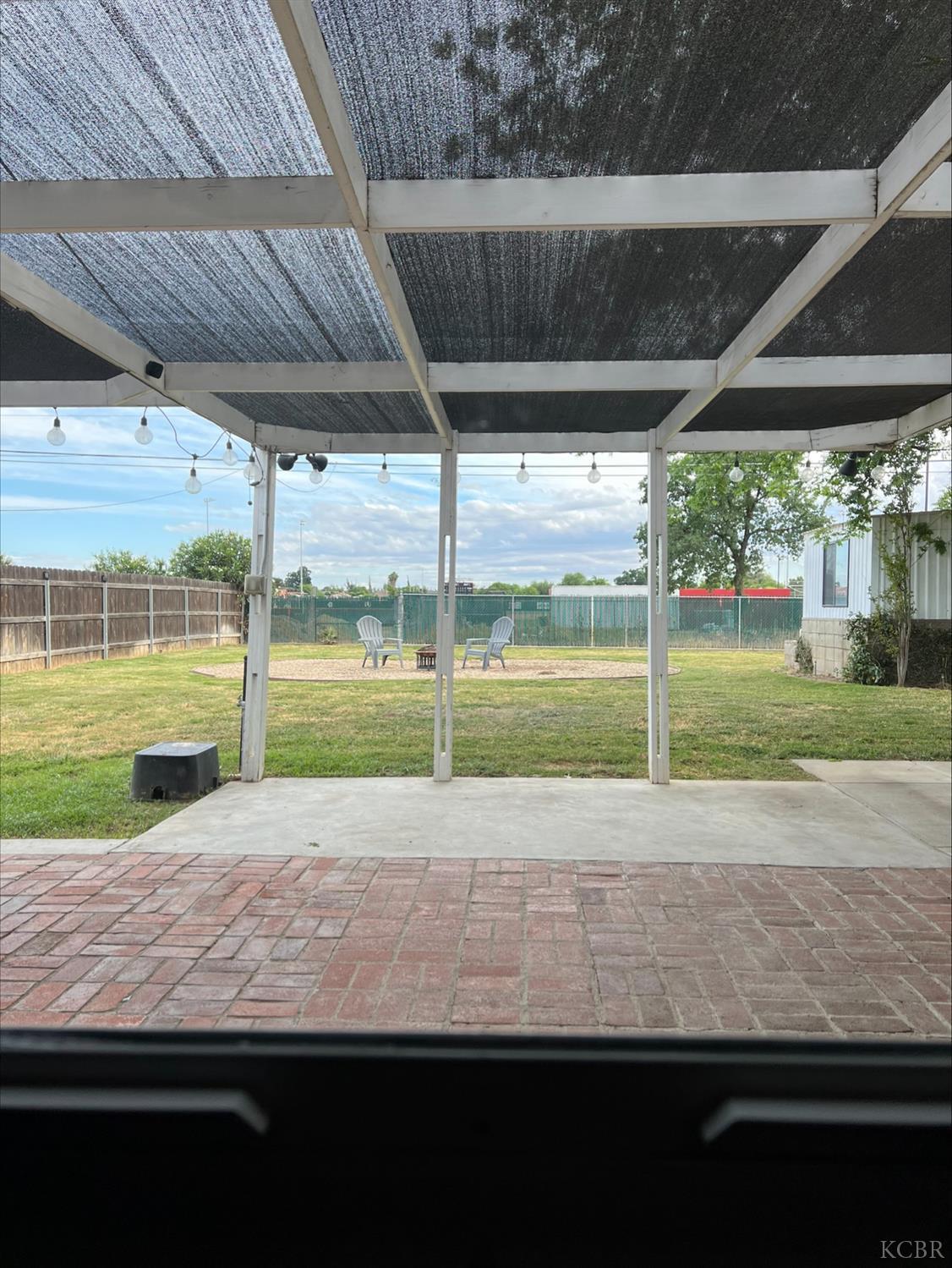 413 E Terrace Dr, Hanford, CA 93230