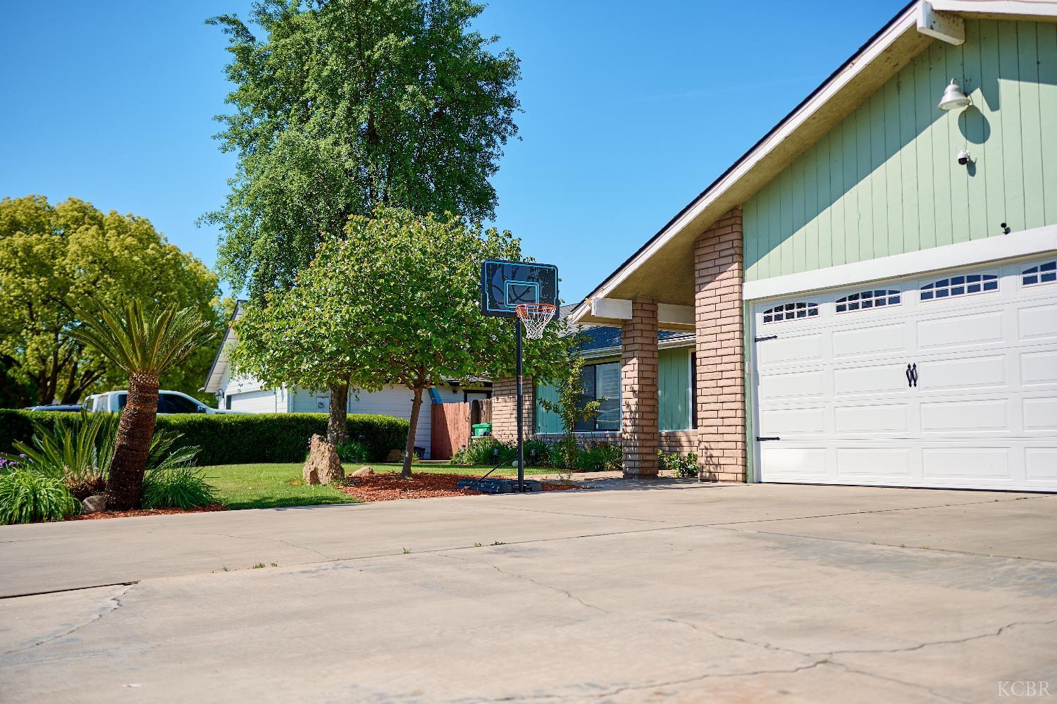 410 patton Ave, Corcoran, CA 93212