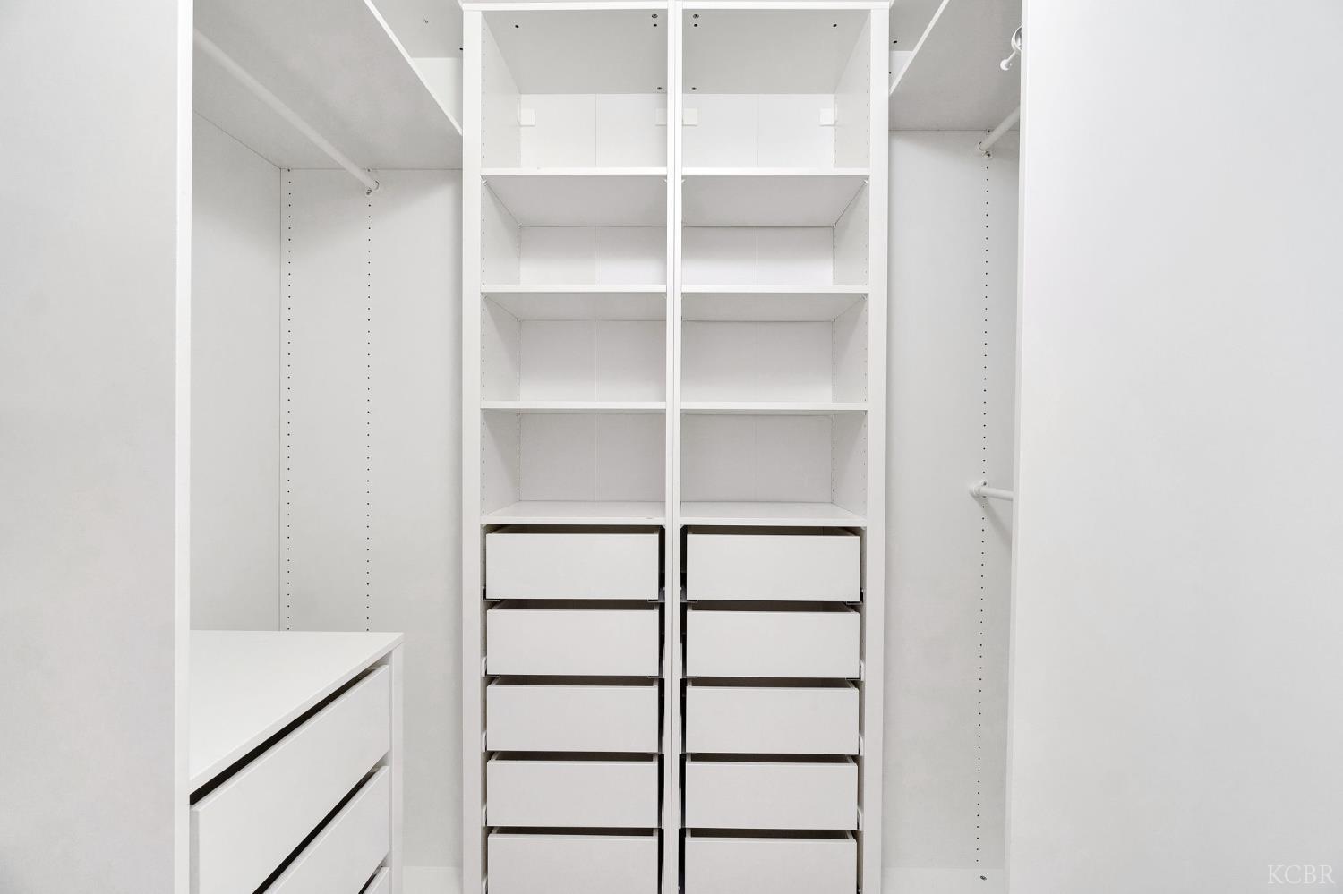 1036 W Northstar Dr, Hanford, CA 93230