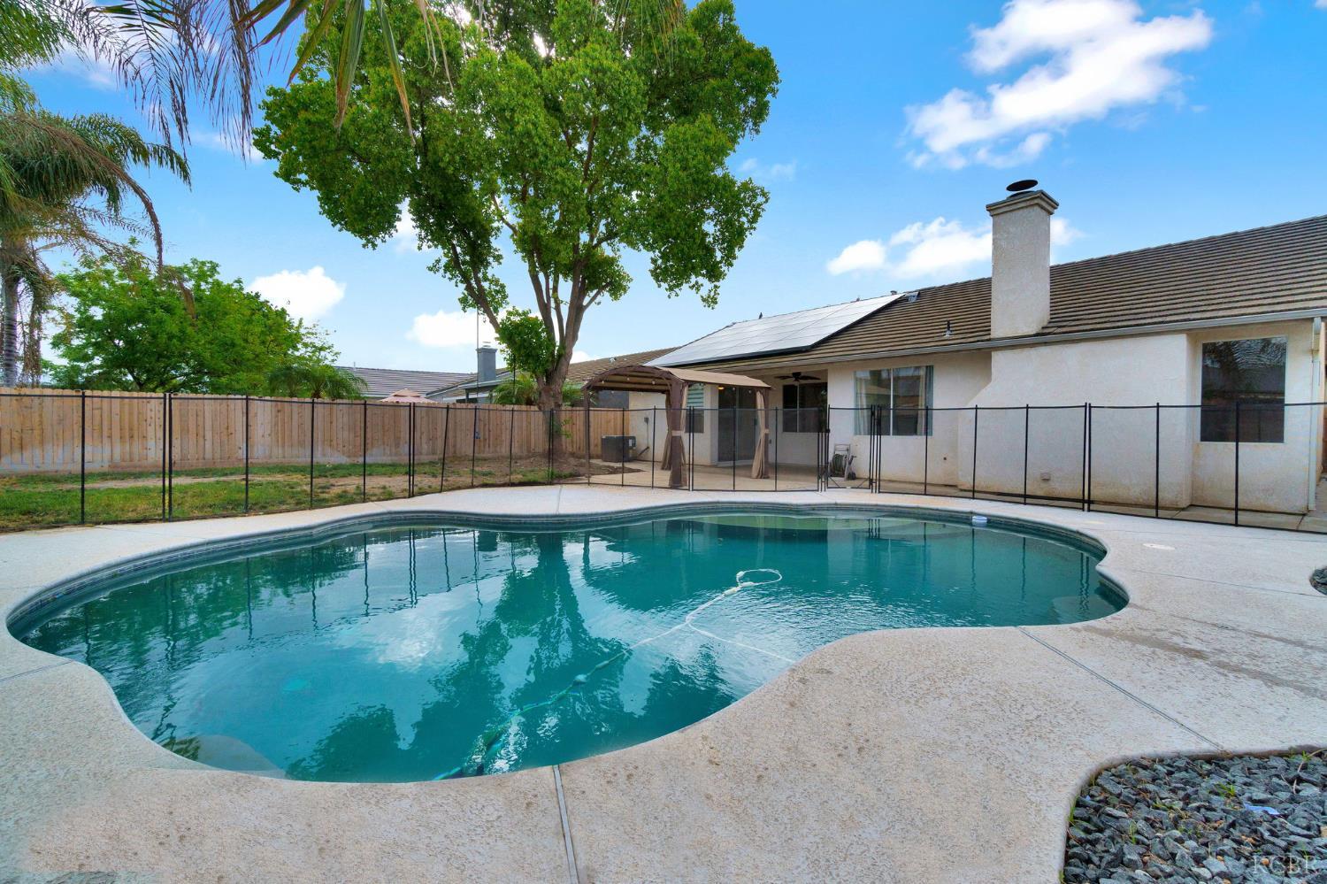 1036 W Northstar Dr, Hanford, CA 93230