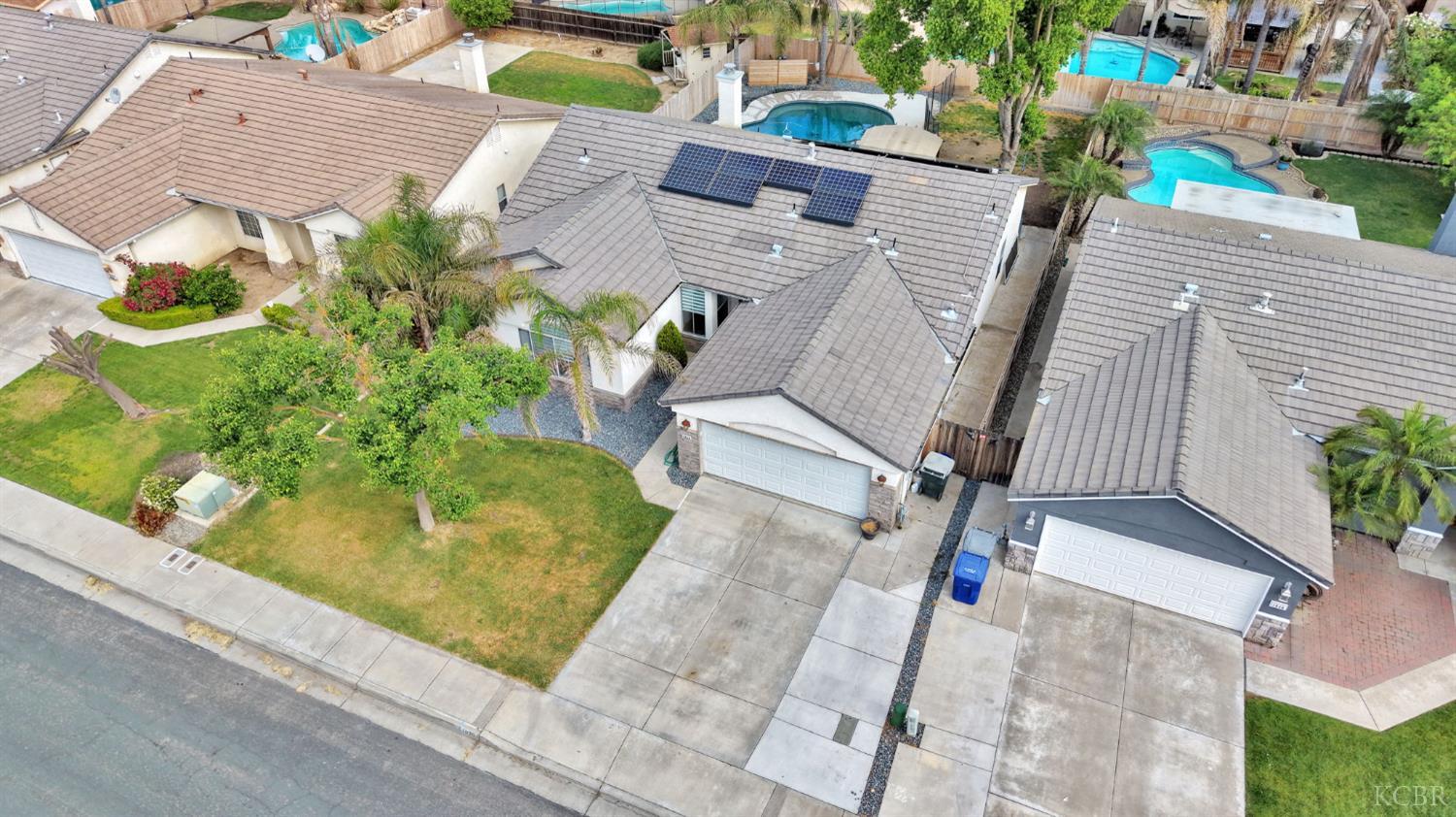 1036 W Northstar Dr, Hanford, CA 93230