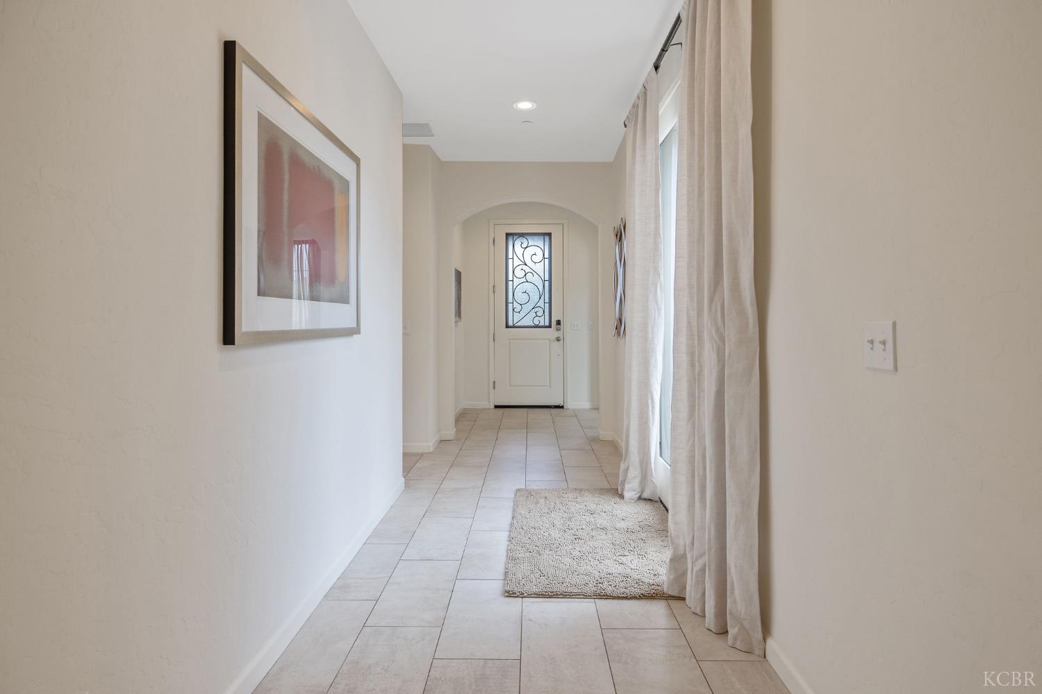 2223 Madeline Dr, Hanford, CA 93230