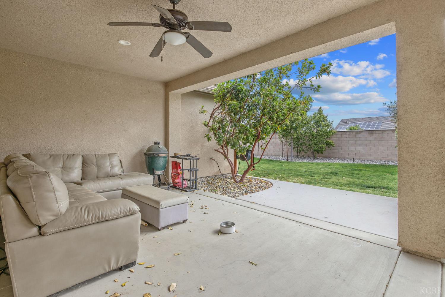 2223 Madeline Dr, Hanford, CA 93230