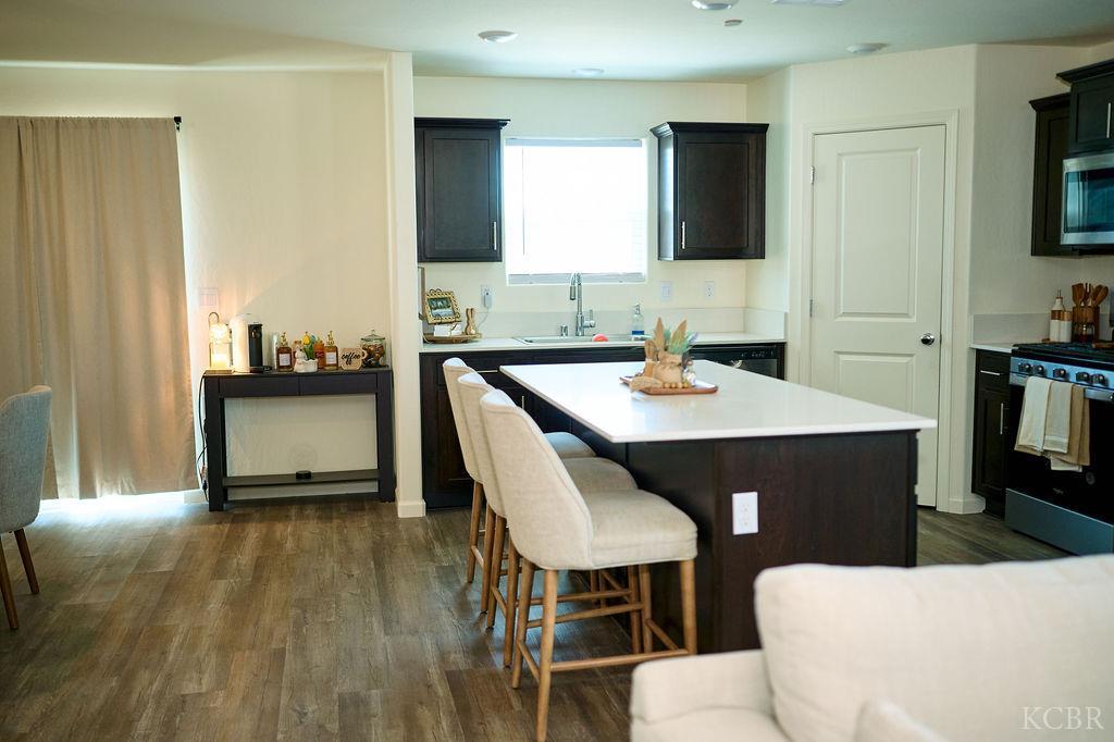 729 James Ave, Corcoran, CA 93212