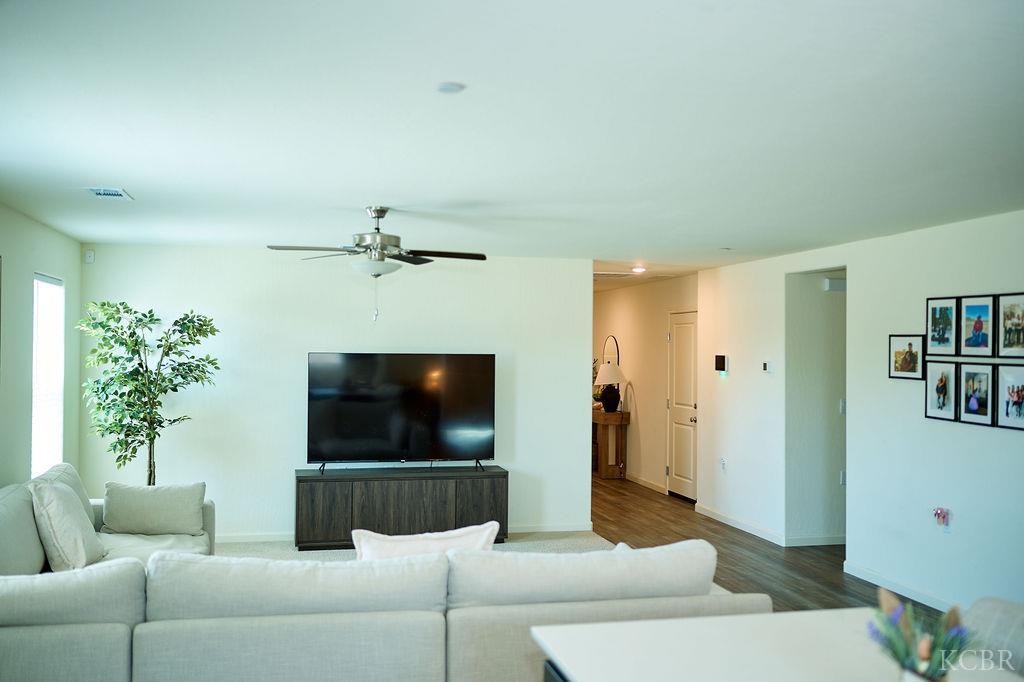 729 James Ave, Corcoran, CA 93212