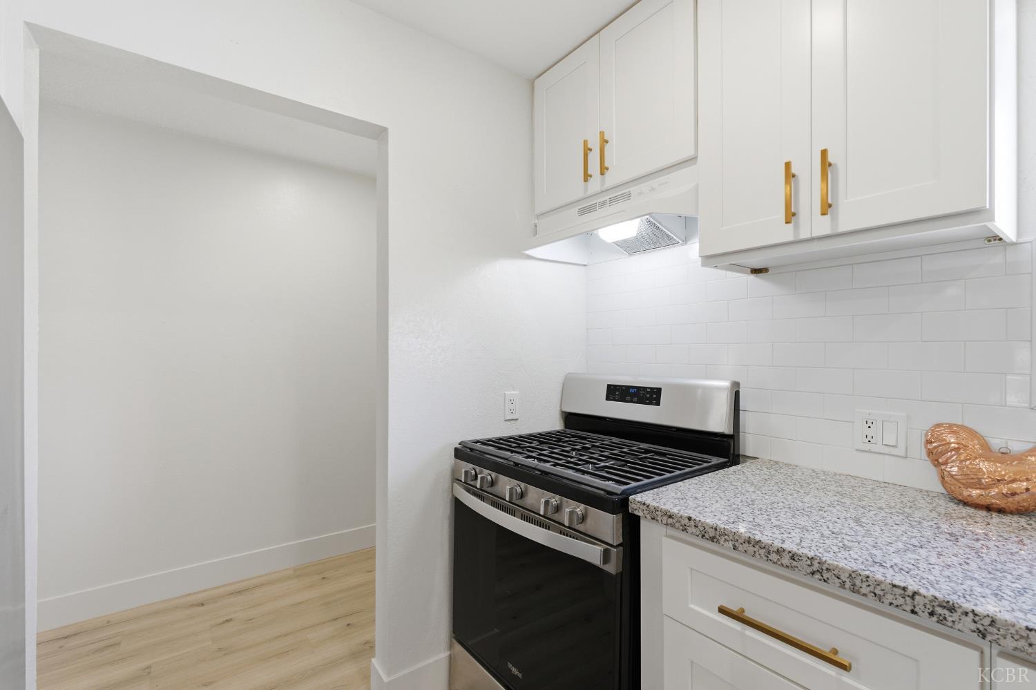 161 W Spring Ln, Lemoore, CA 93245