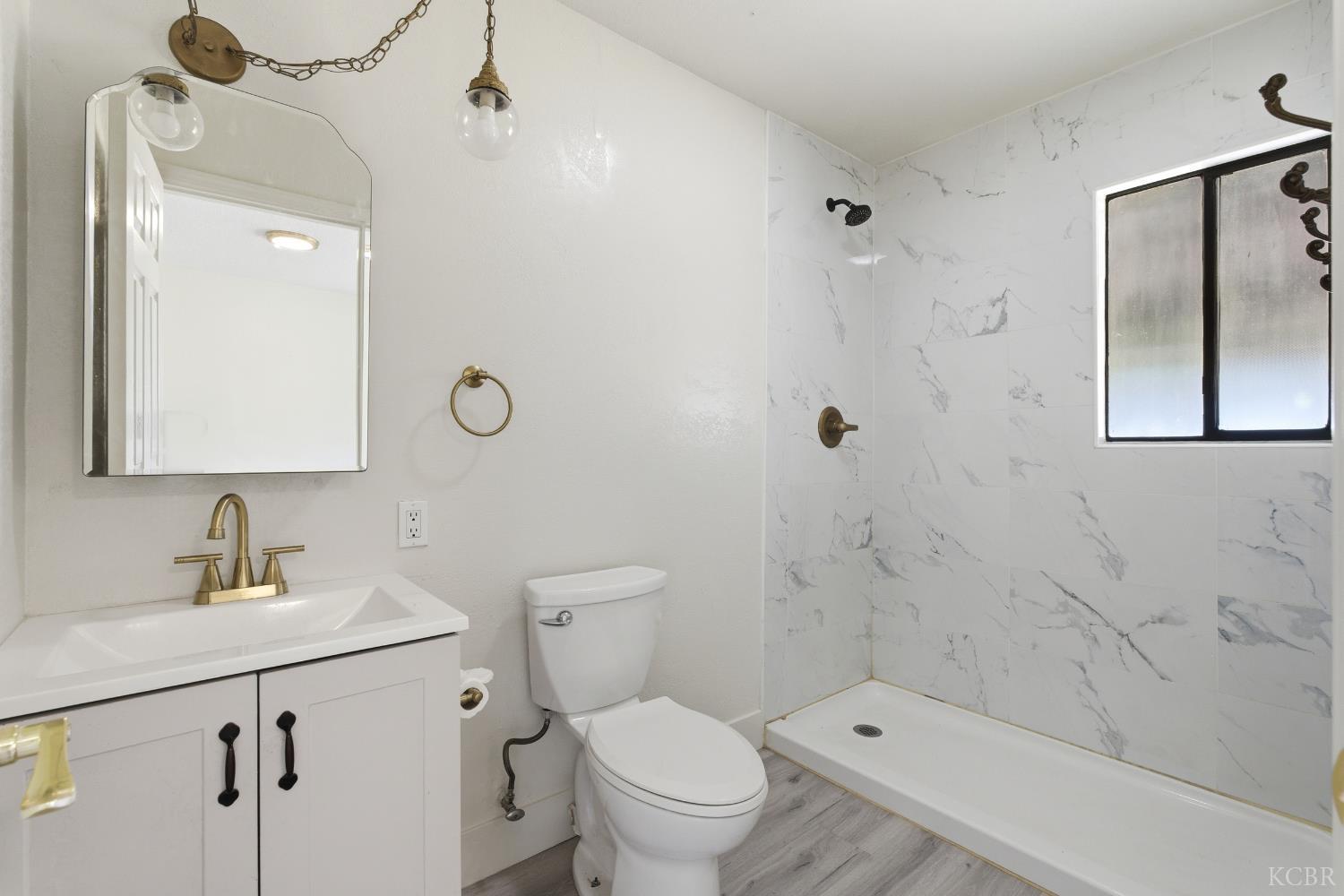 161 W Spring Ln, Lemoore, CA 93245