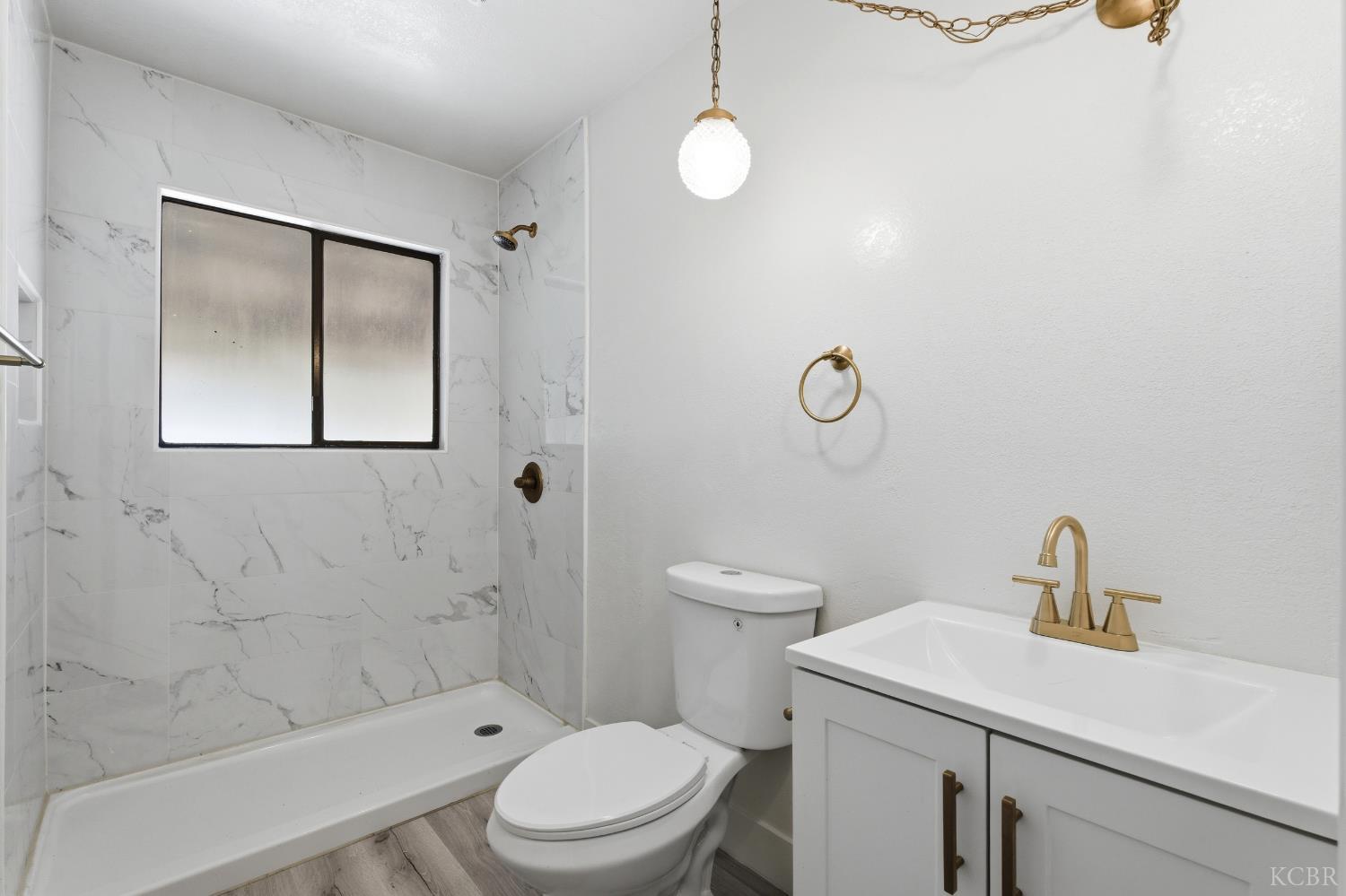 161 W Spring Ln, Lemoore, CA 93245