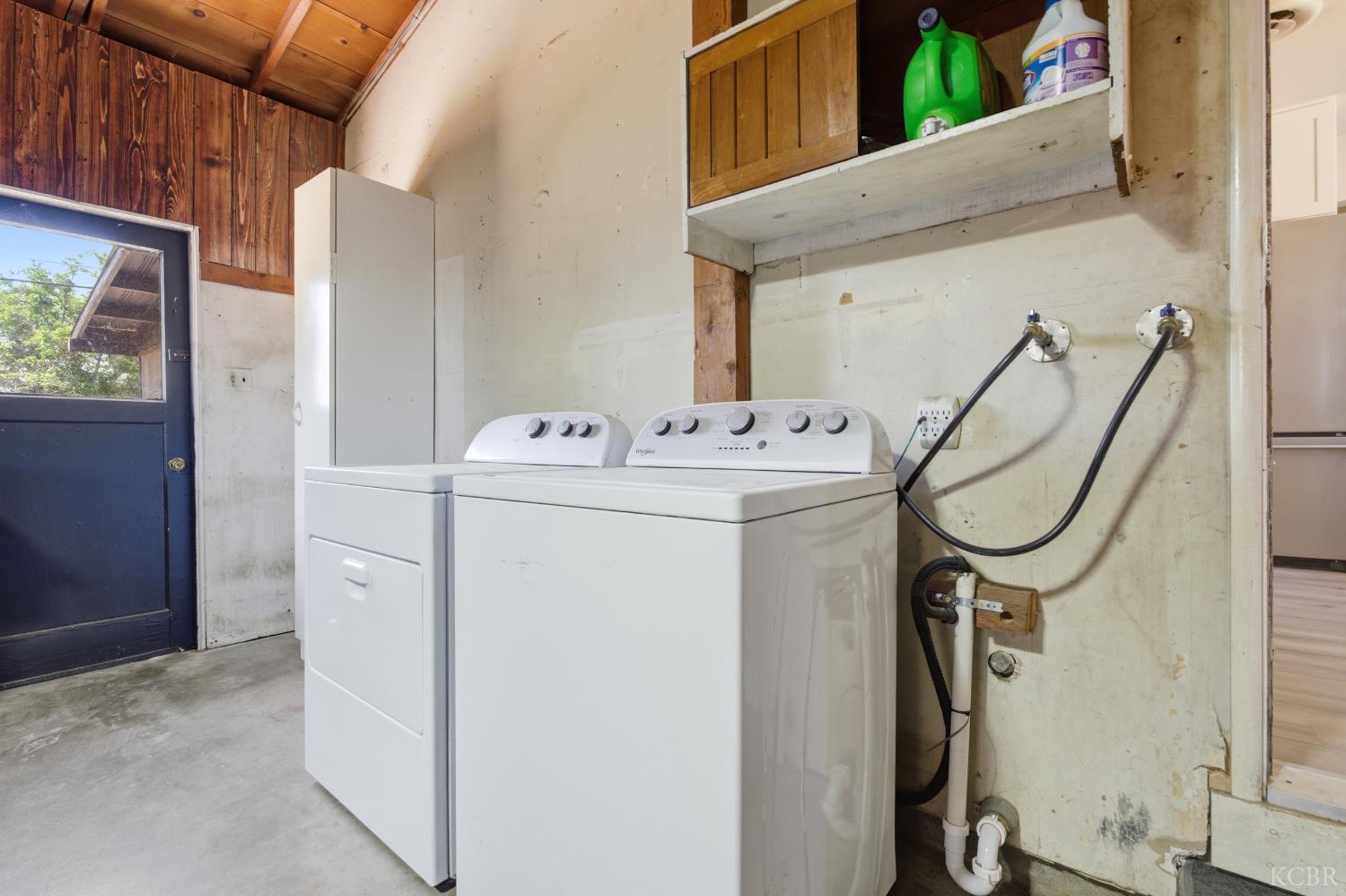 161 W Spring Ln, Lemoore, CA 93245