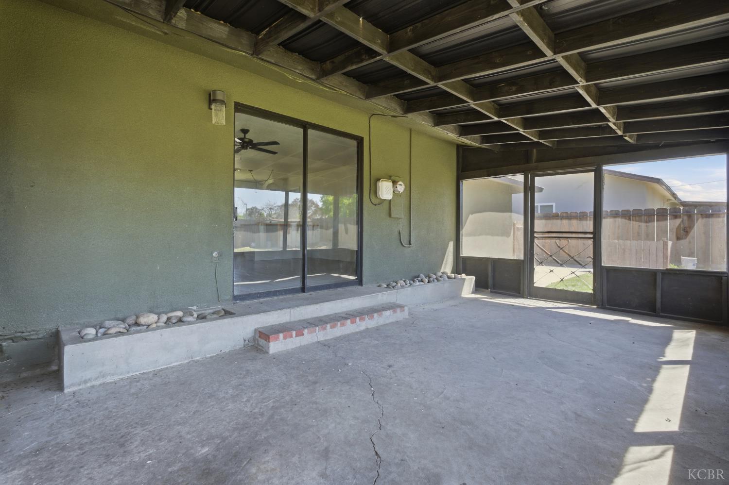 161 W Spring Ln, Lemoore, CA 93245