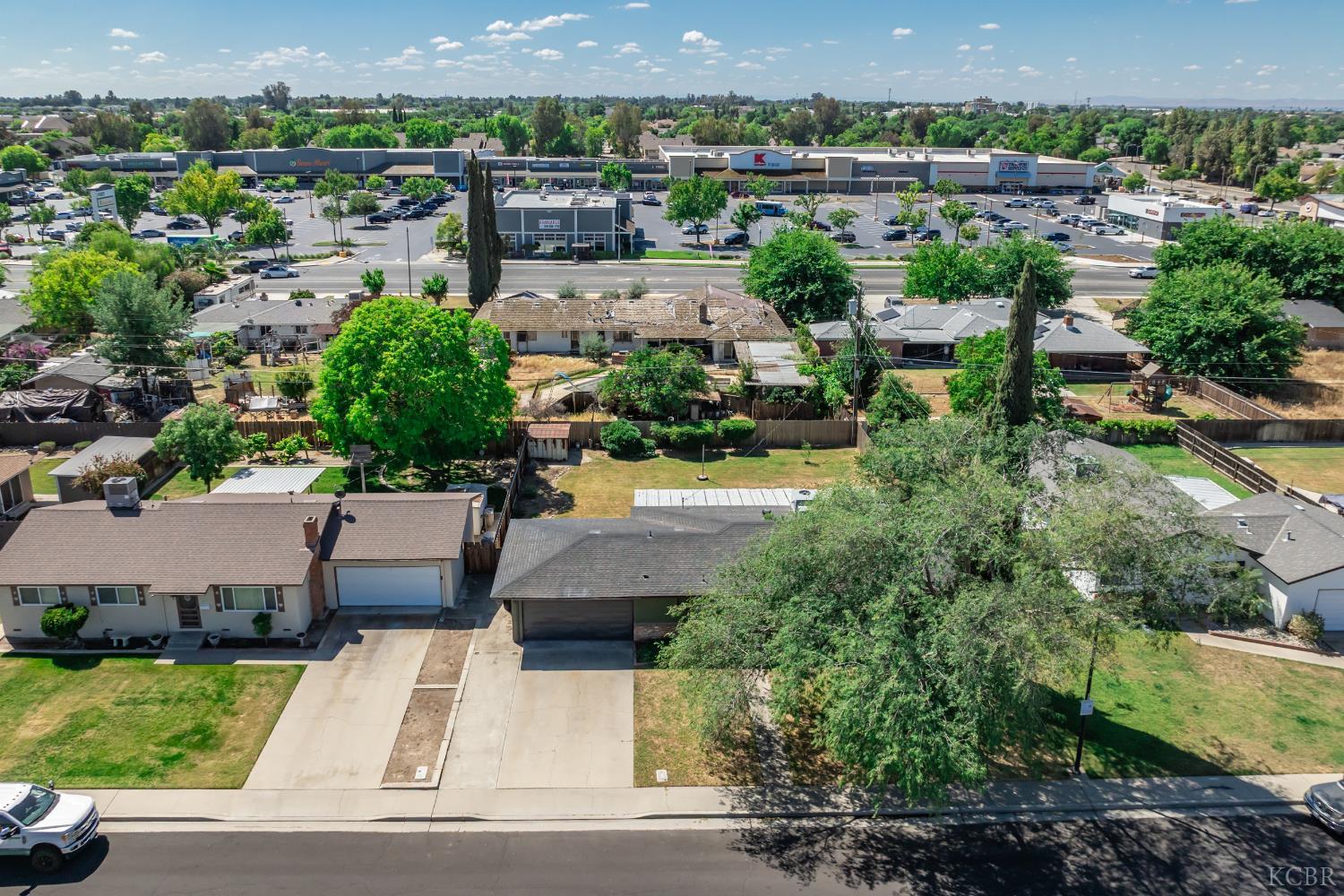 161 W Spring Ln, Lemoore, CA 93245