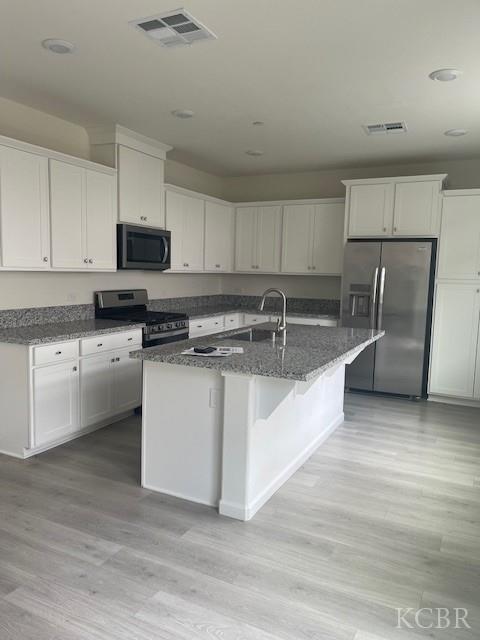 2227 S Crumal St, Visalia, CA 93292