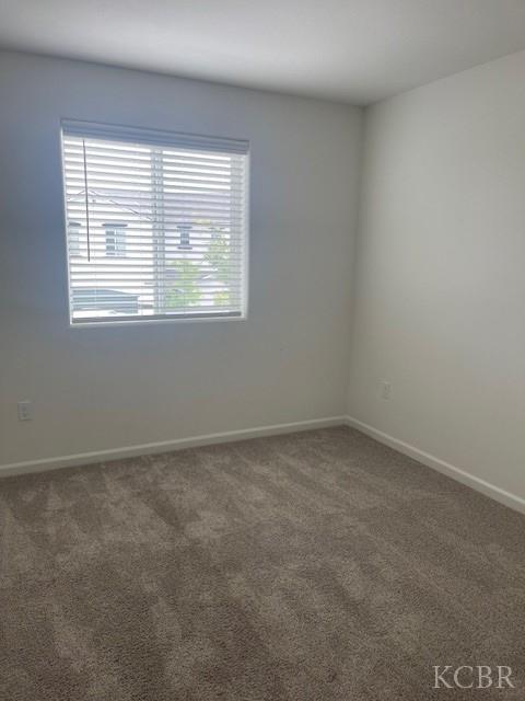 2227 S Crumal St, Visalia, CA 93292