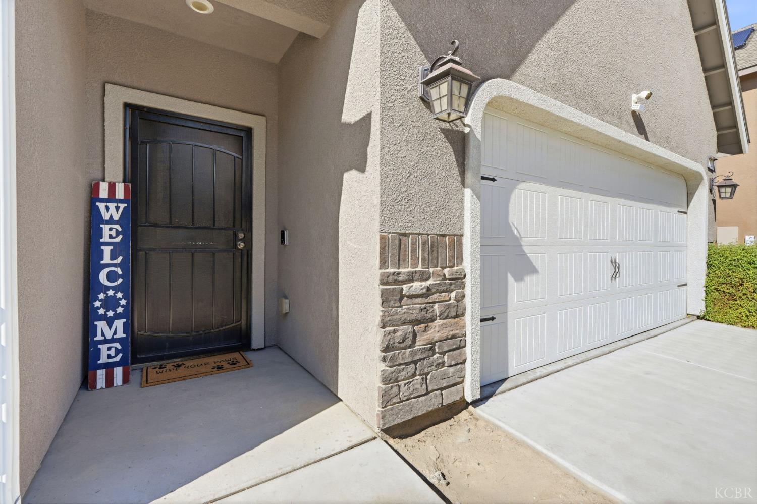 2122 W Bryman St, Hanford, CA 93230