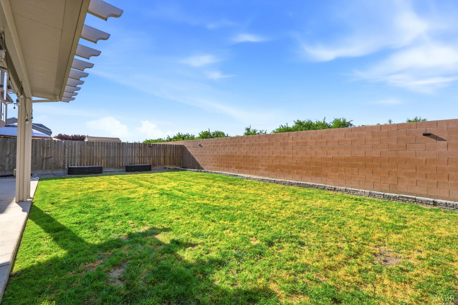 2122 W Bryman St, Hanford, CA 93230