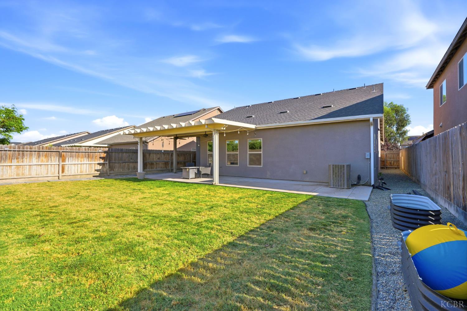 2122 W Bryman St, Hanford, CA 93230
