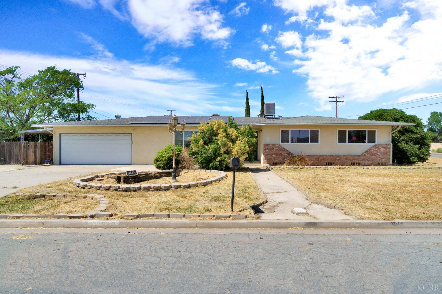 11510 Echo Ln, Hanford, CA 93230