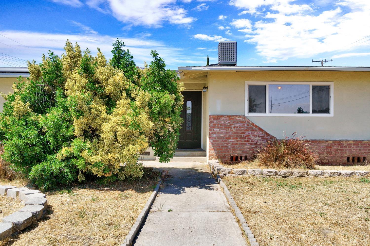 11510 Echo Ln, Hanford, CA 93230