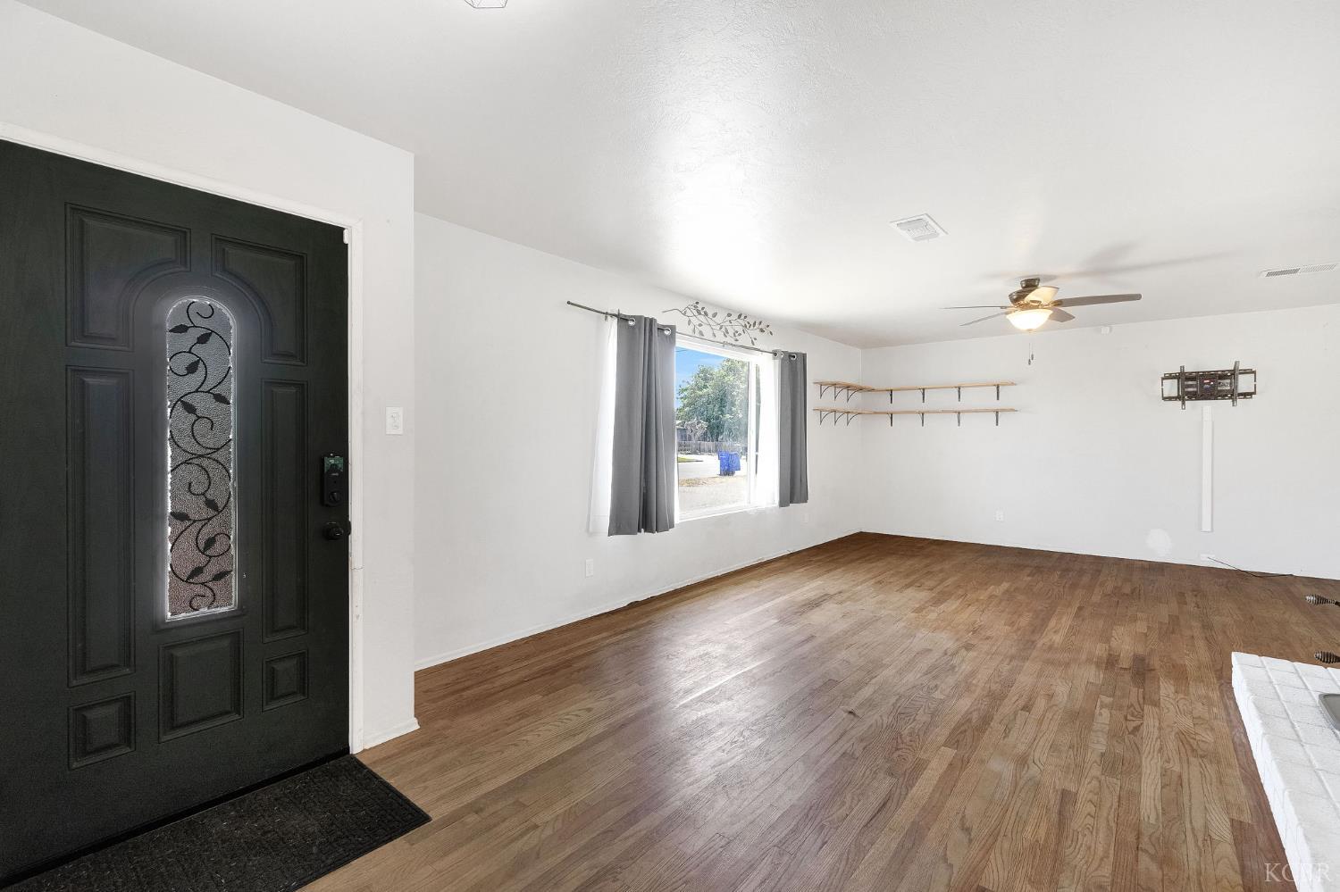 11510 Echo Ln, Hanford, CA 93230