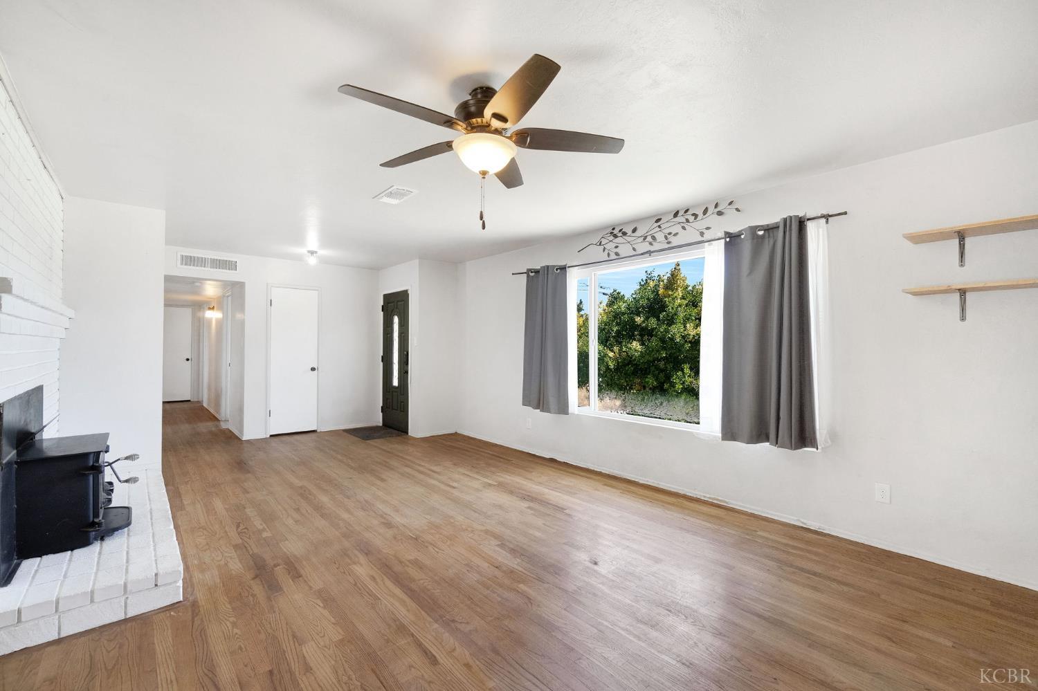 11510 Echo Ln, Hanford, CA 93230