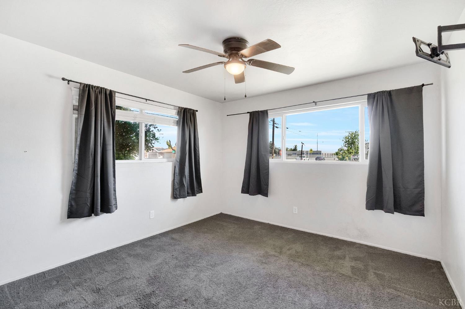 11510 Echo Ln, Hanford, CA 93230