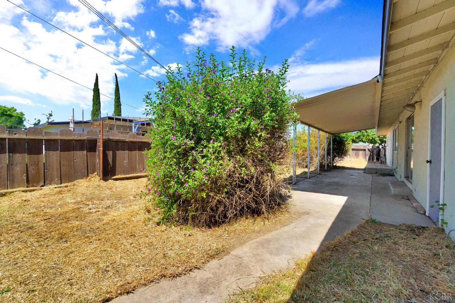 11510 Echo Ln, Hanford, CA 93230