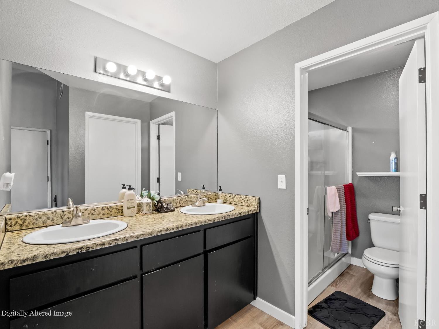 1035 1035 Olive Court, Hanford, CA 93230