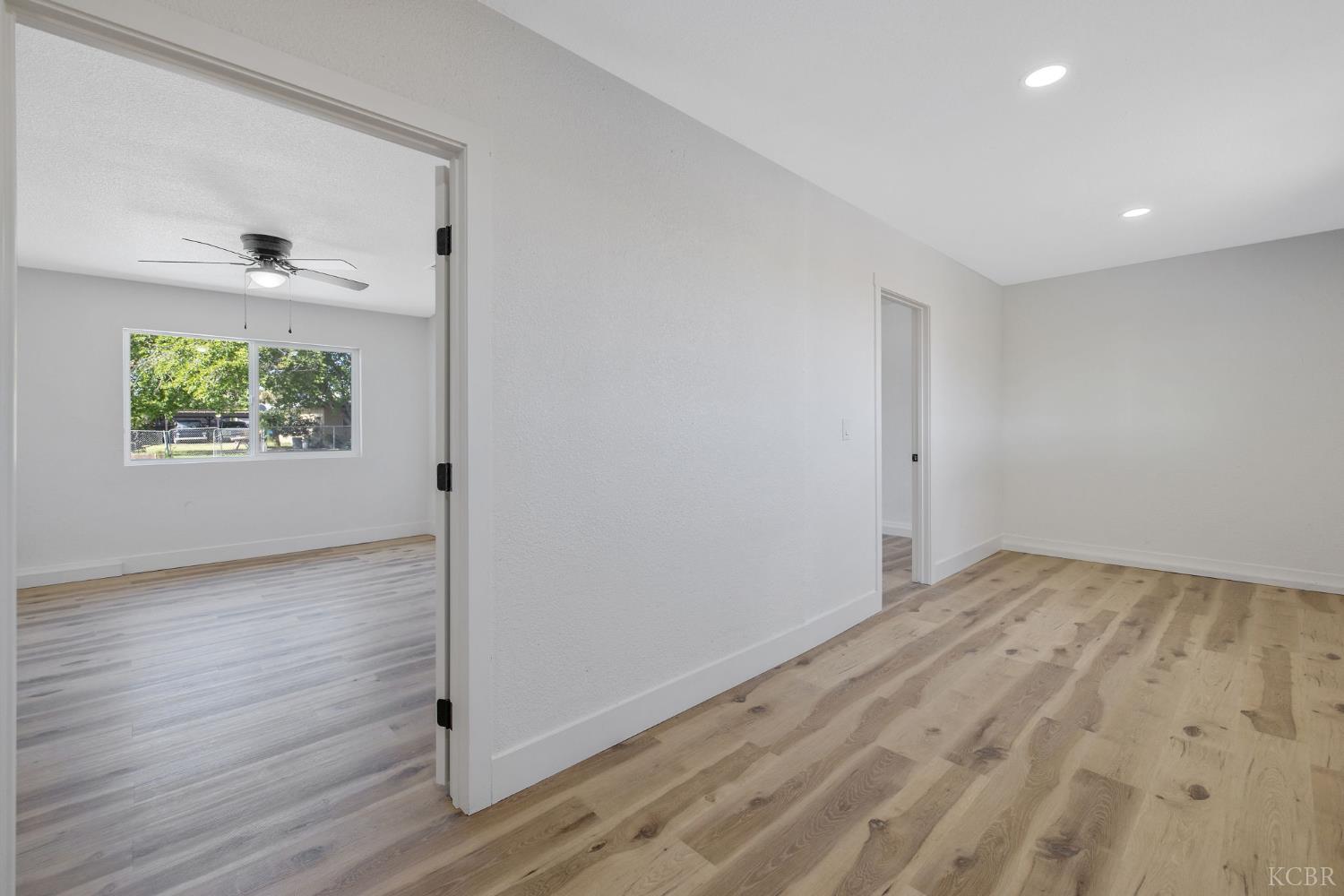 9561 Garden Dr, Hanford, CA 93230