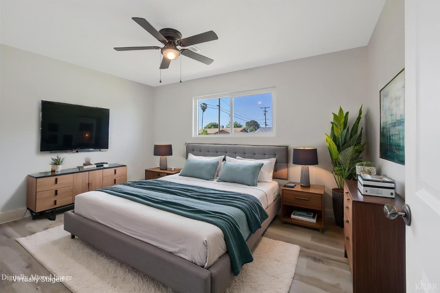 9561 Garden Dr, Hanford, CA 93230