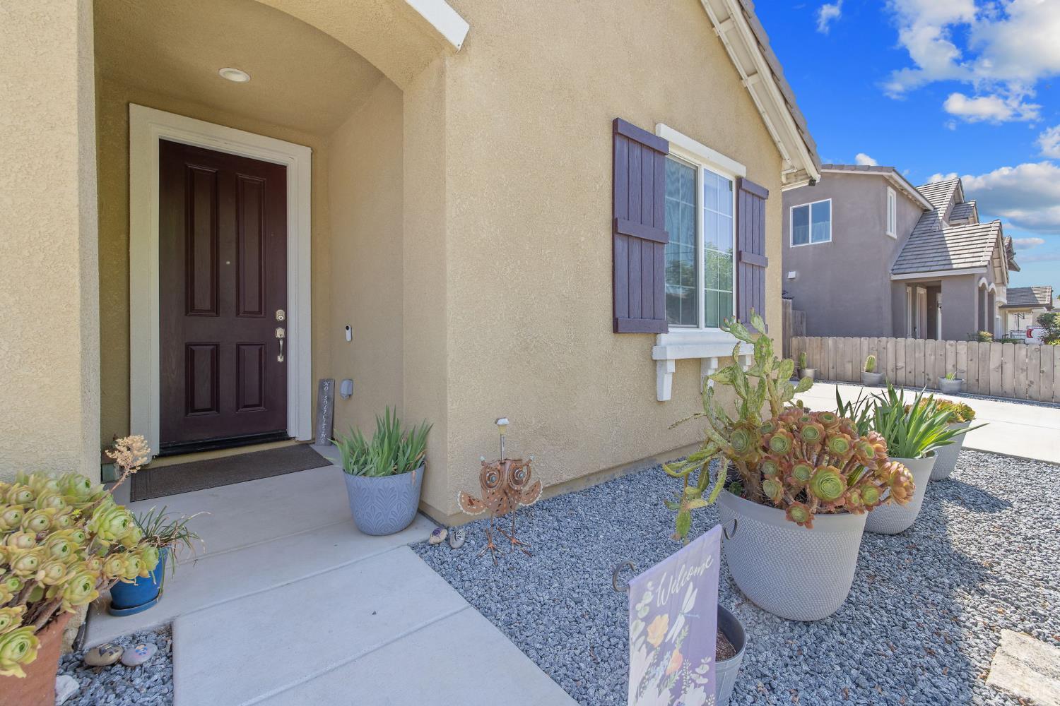 1090 Jade Way, Lemoore, CA 93245