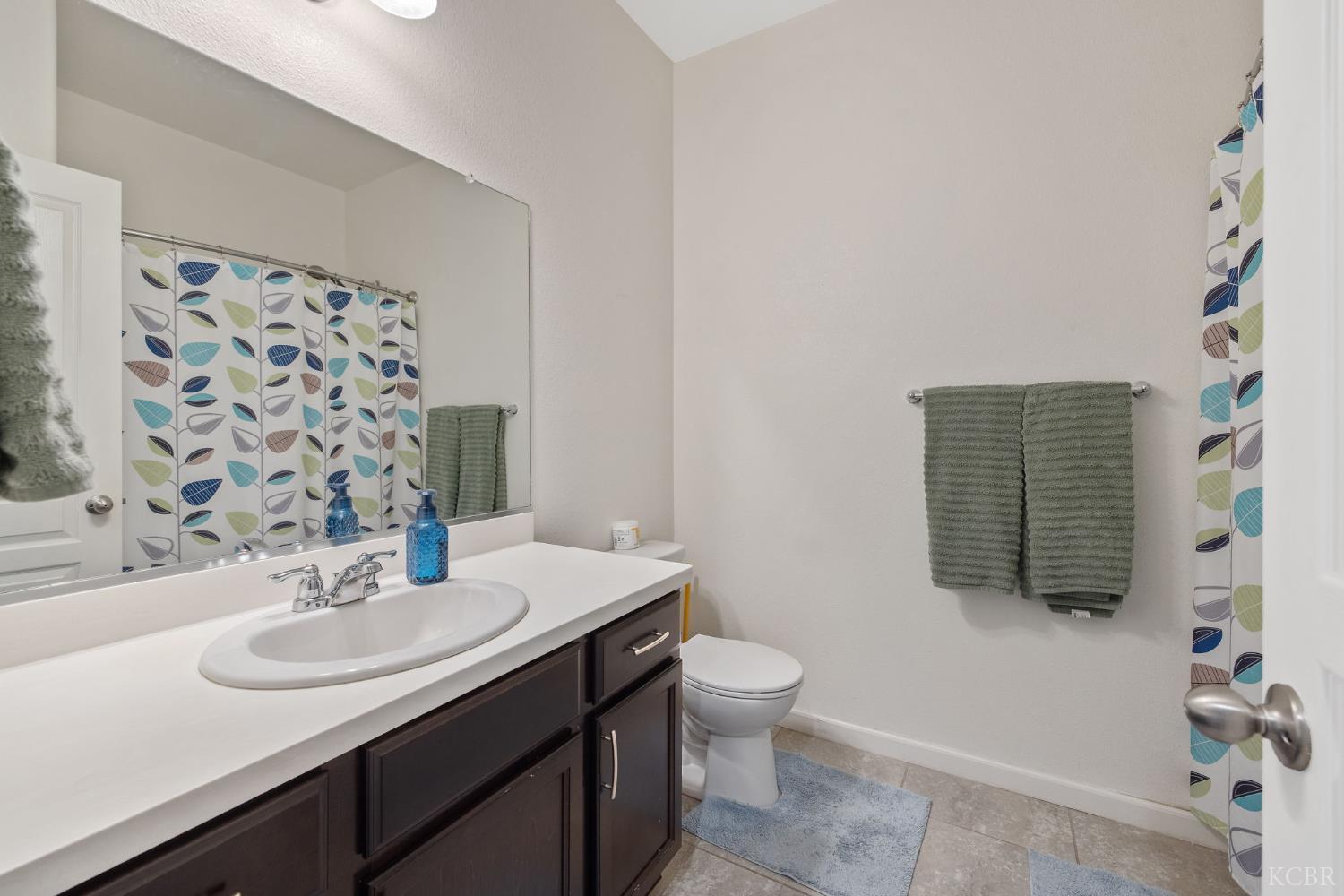 1090 Jade Way, Lemoore, CA 93245