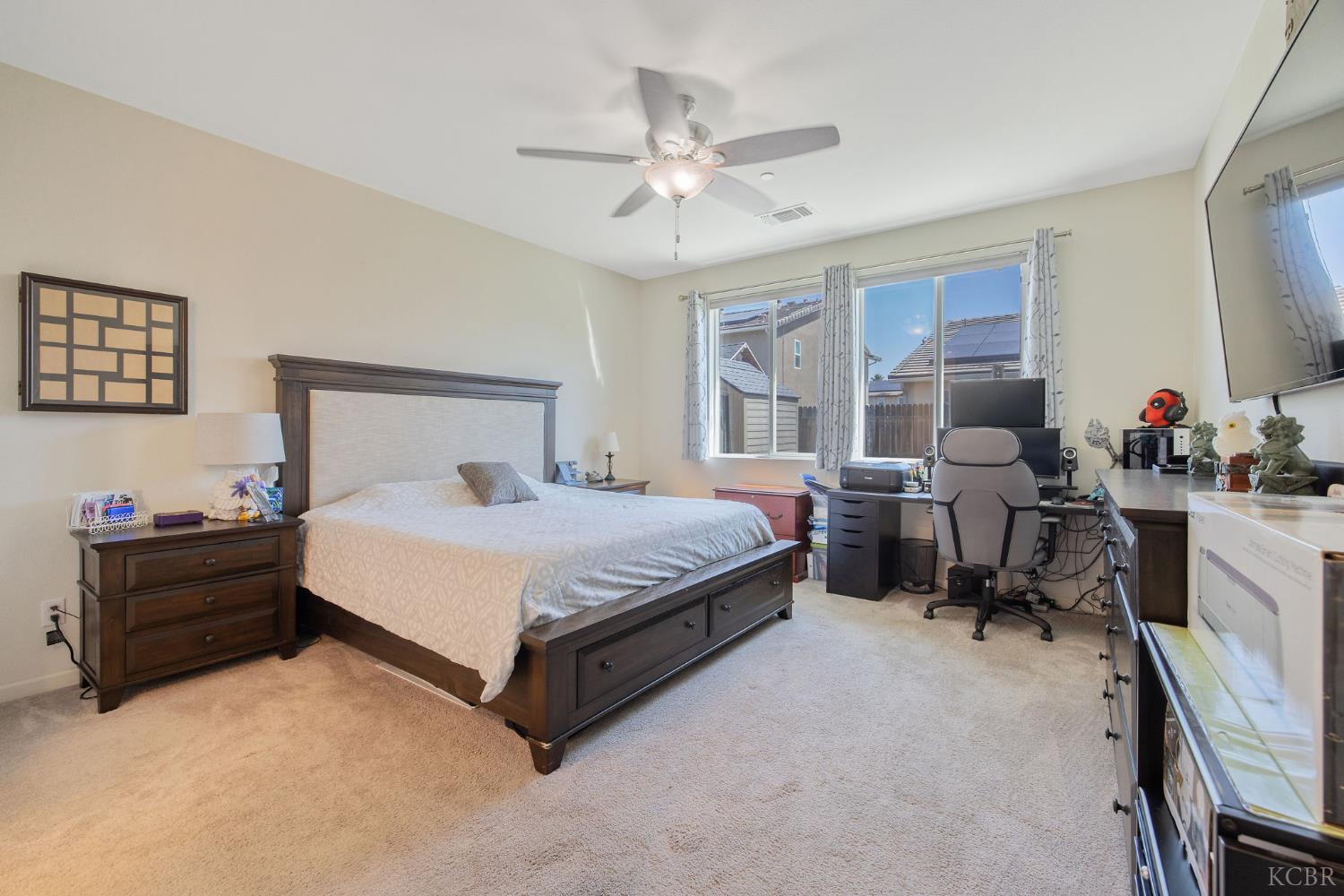 1090 Jade Way, Lemoore, CA 93245