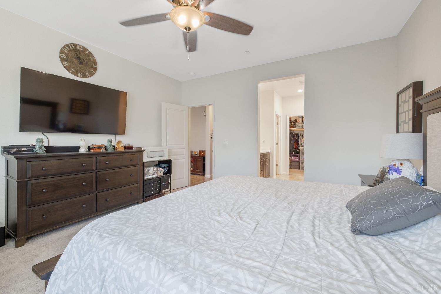 1090 Jade Way, Lemoore, CA 93245