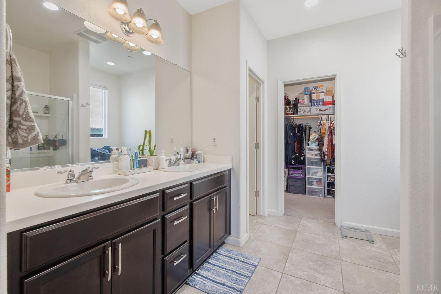 1090 Jade Way, Lemoore, CA 93245